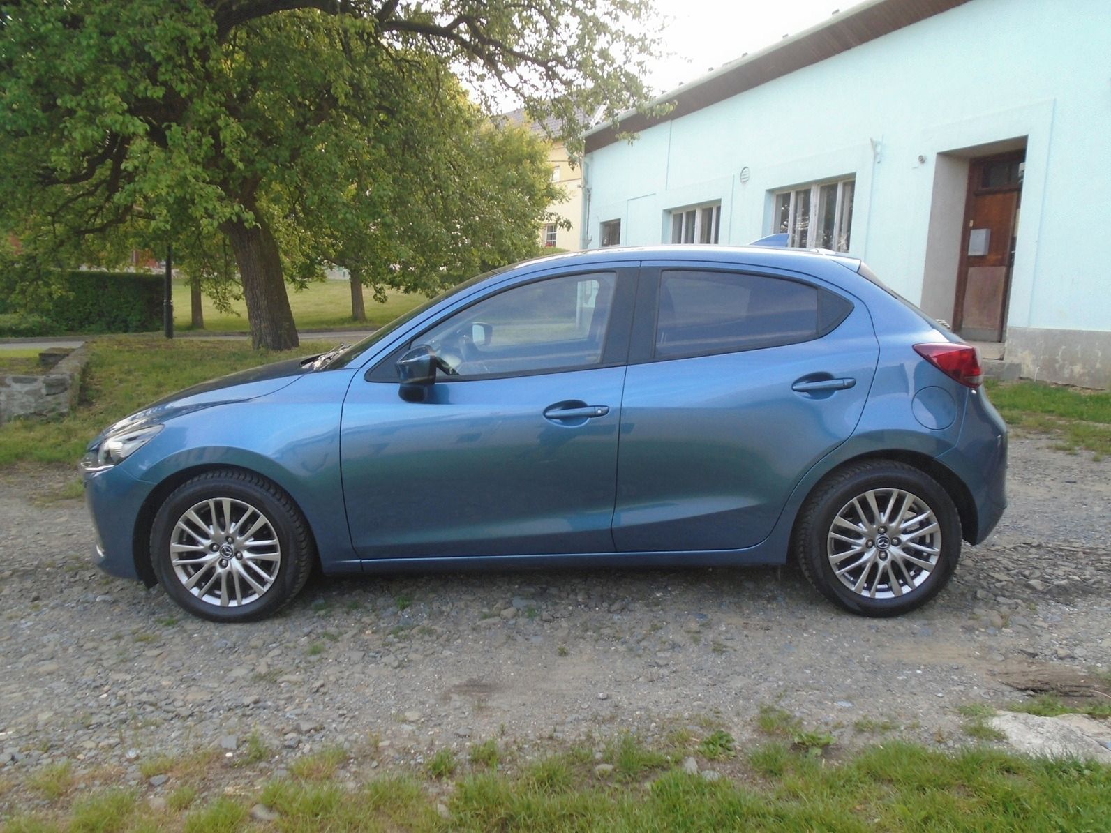 Mazda 2, 1.5i,mod.2021,55kw50100km,NAVI - fotka 2