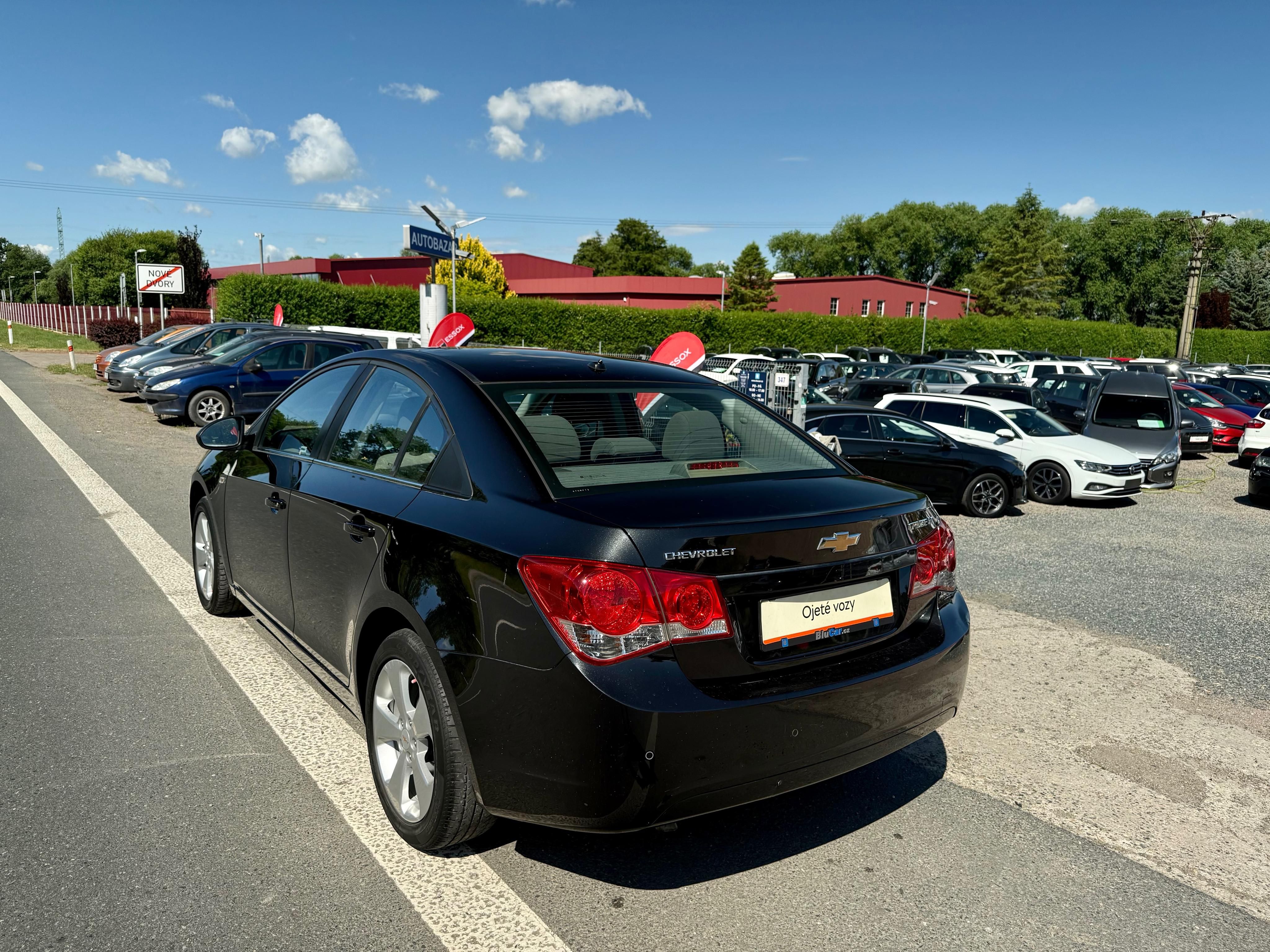 Chevrolet Cruze, 1.8i 16v 104kw 1.Maj ČR Klima - fotka 2