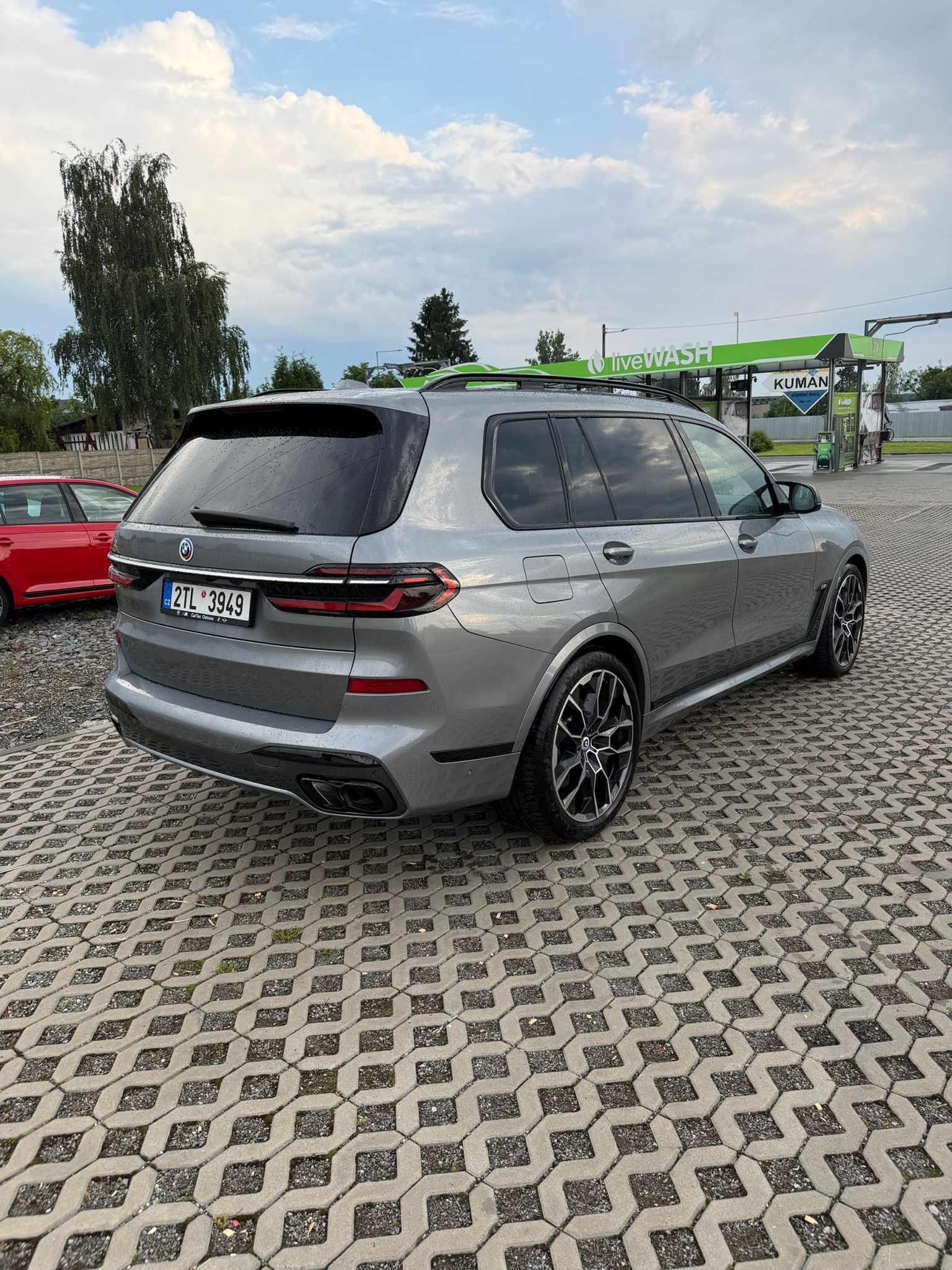 BMW X7, M60I-servisováno - fotka 5