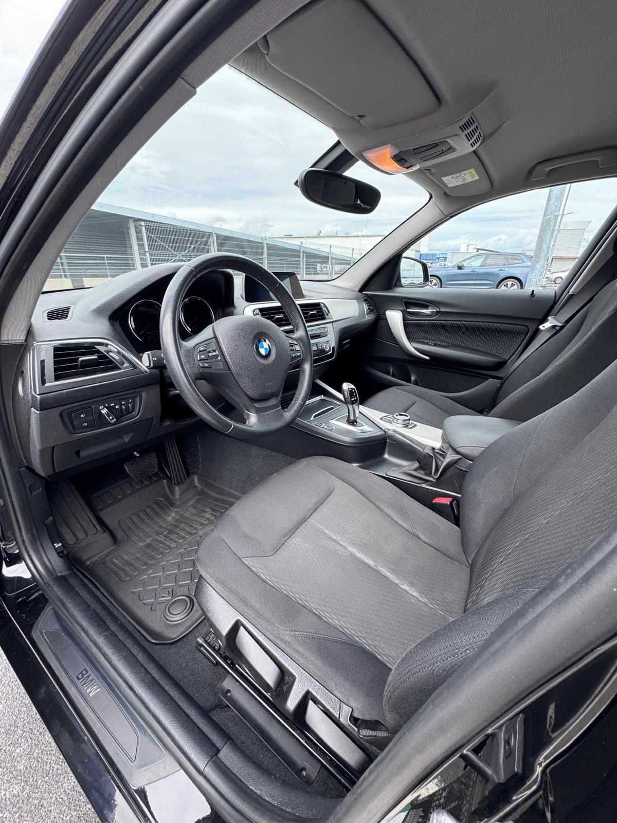 BMW Řada 1, 118i, vyhřívání sedadel - fotka 6