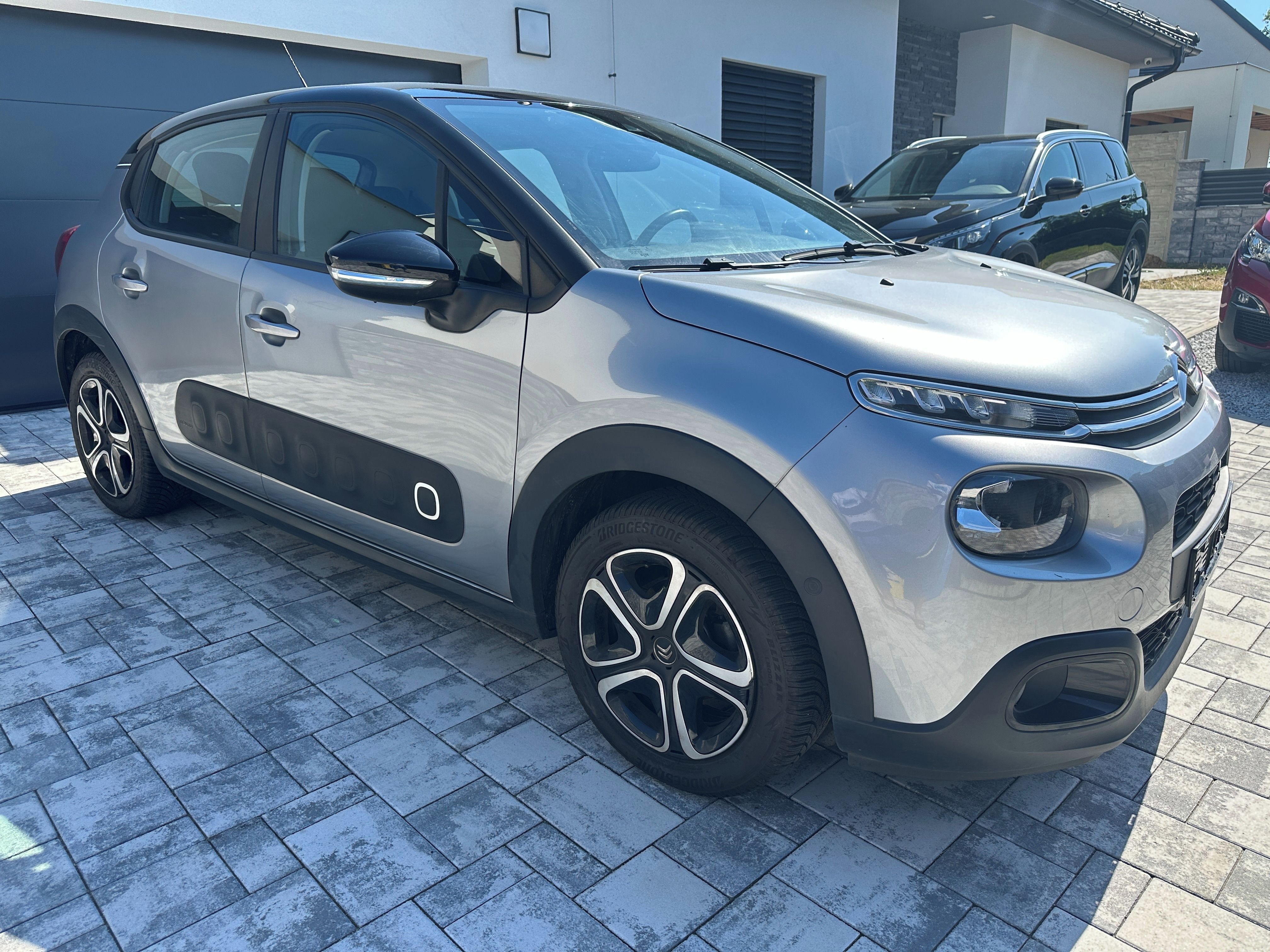Citroën C3, 1,2 PureTech SHINE-KAMERA,NAVI - fotka 2