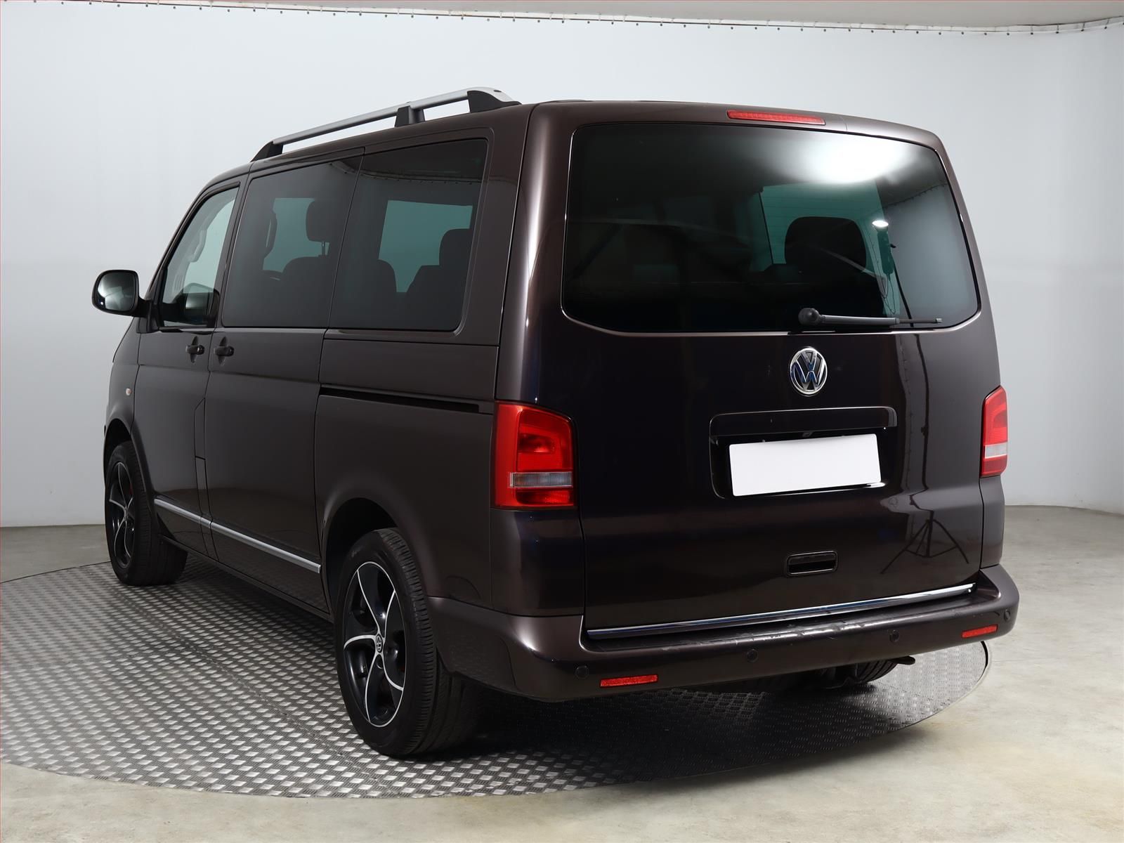 Volkswagen Multivan, 2.0 TDI 4Motion, Highline - fotka 4
