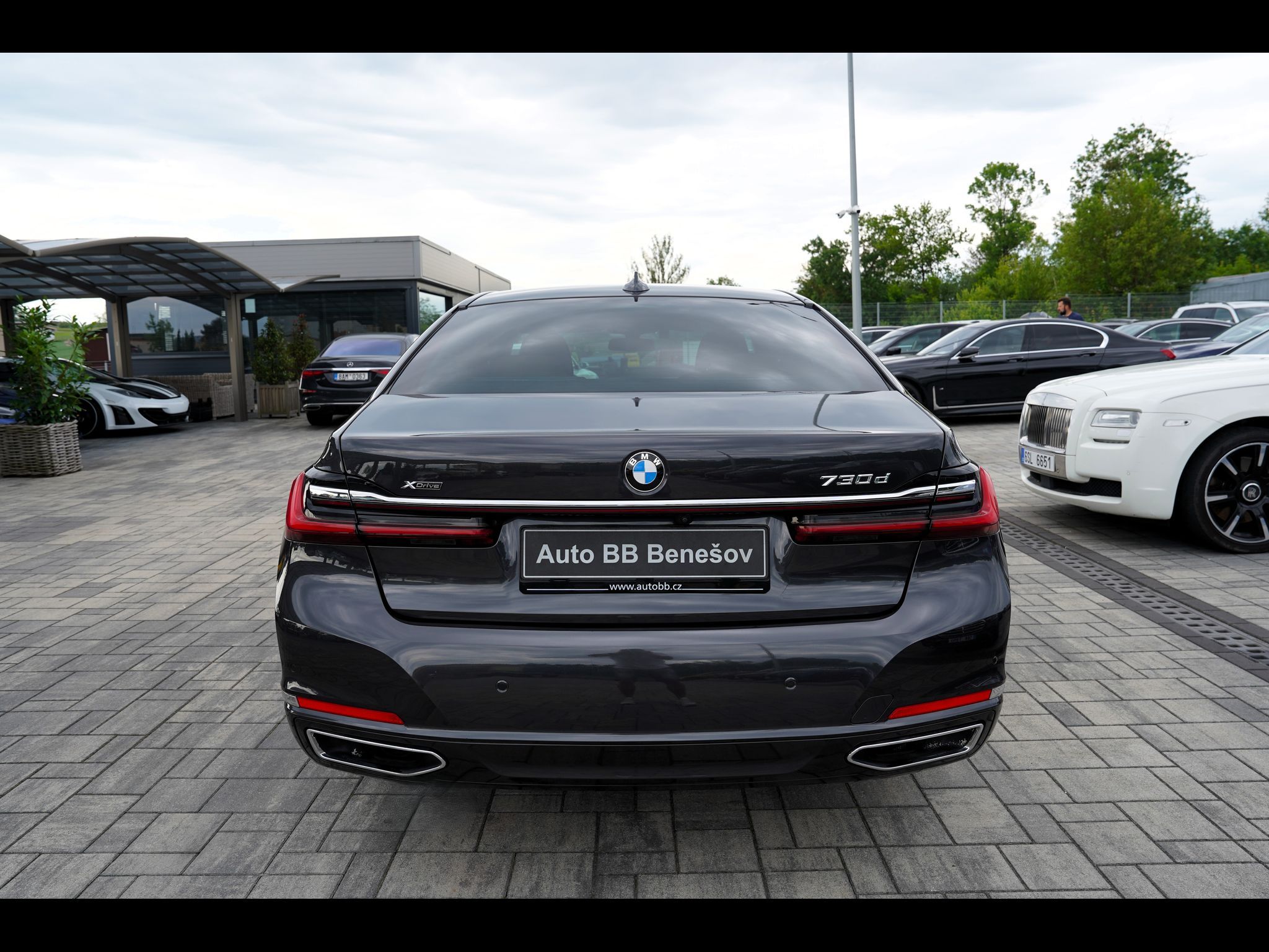 BMW Řada 7, 730d xDrive/9AT/Lasery - fotka 5