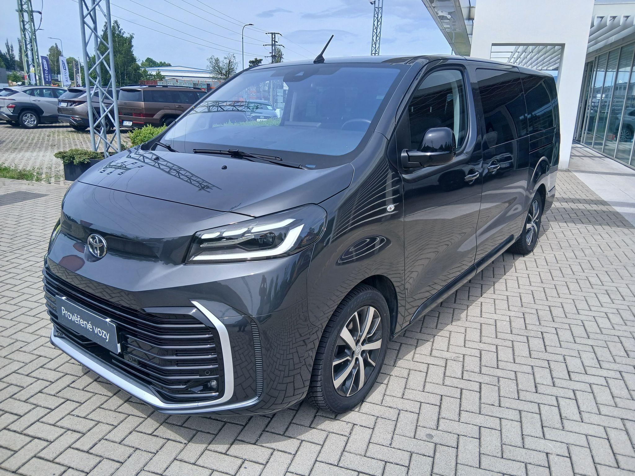 Toyota Proace Verso, 2.0 180k VIP L2 Webasto AT 7S - fotka 2