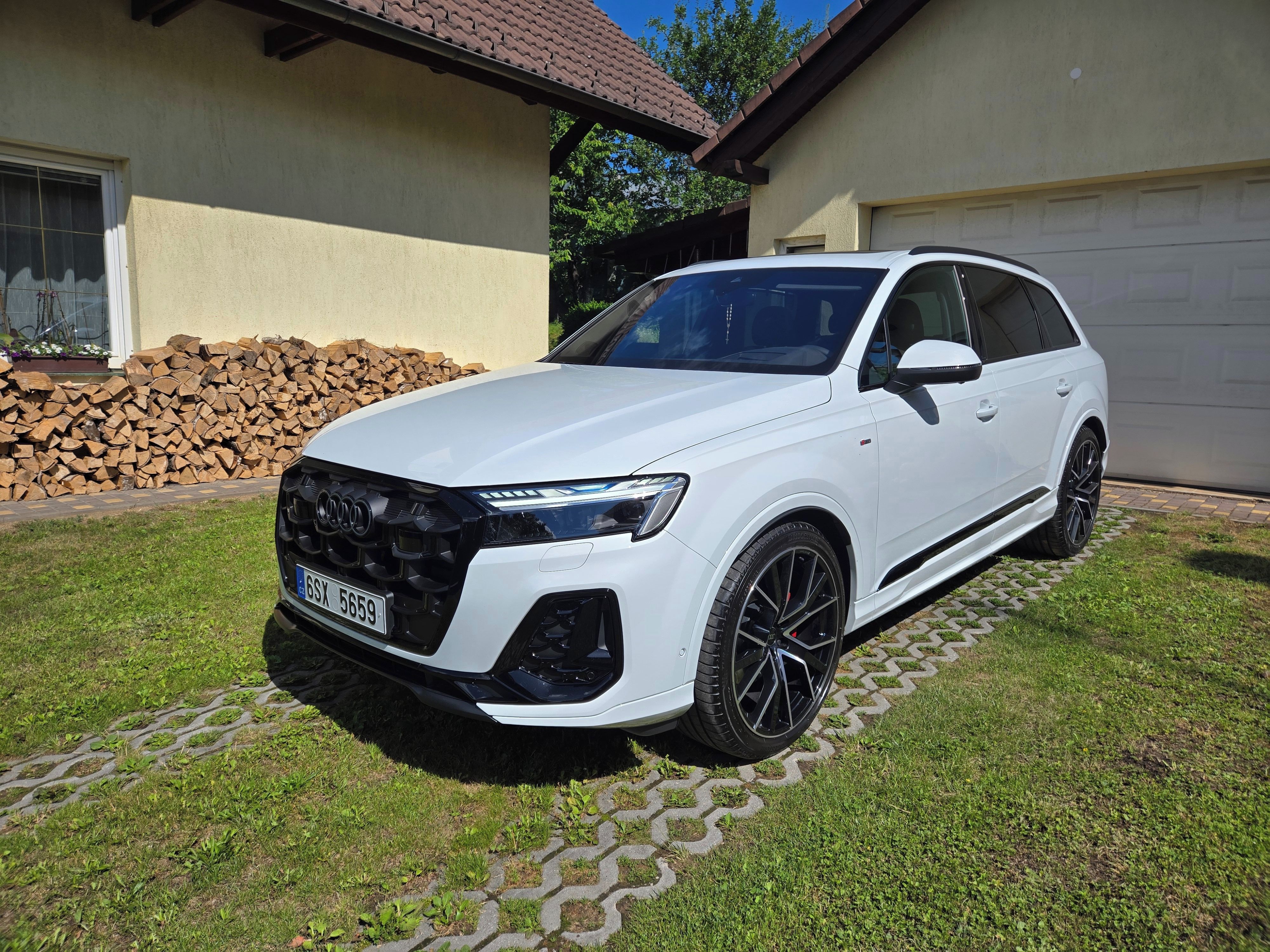 Audi Q7, 210Kw,laser,BaB,hedap,panorama - fotka 2
