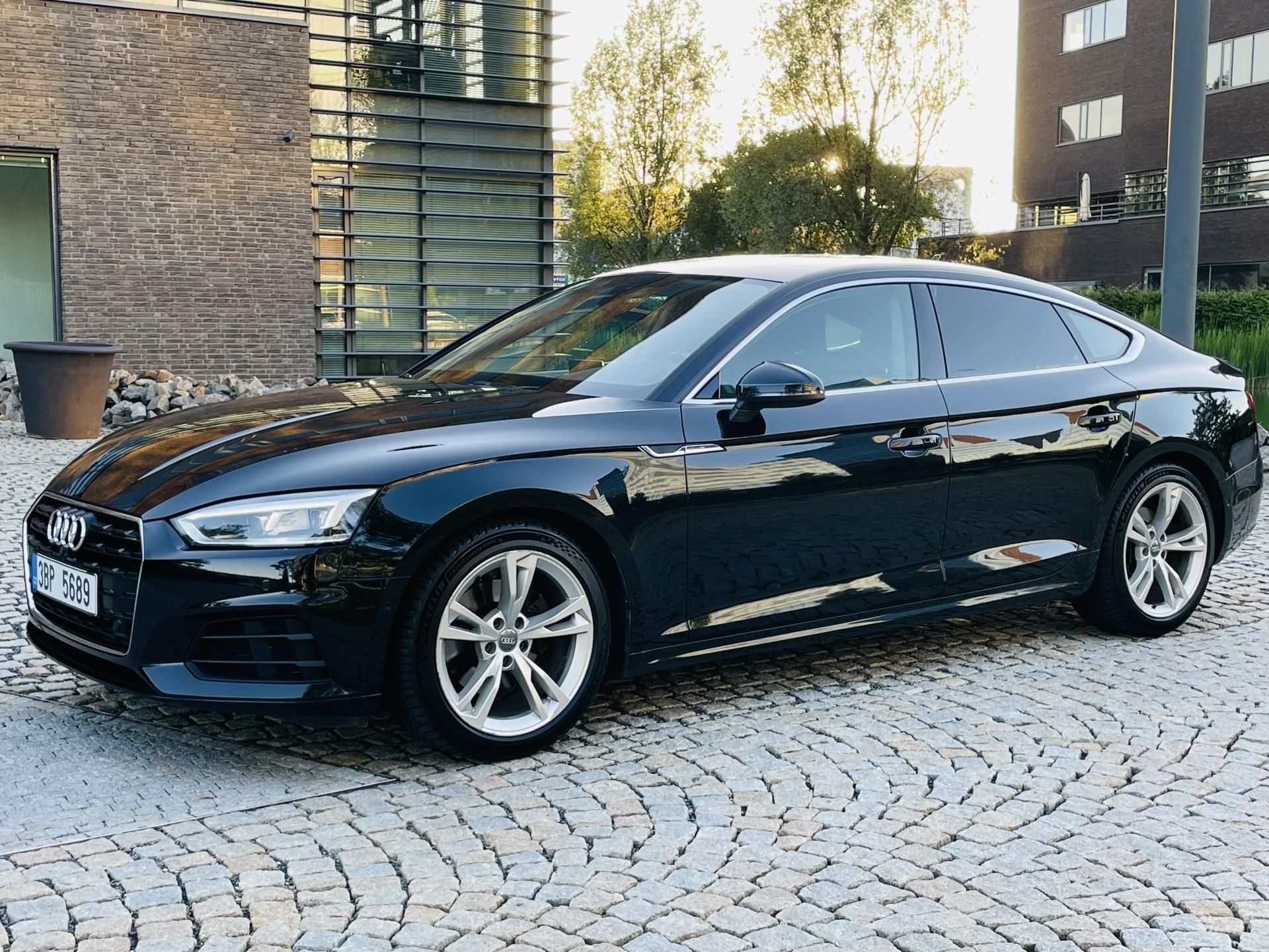 Audi A5, 2.0i 140KW AUT KAMERY SERVISKA - fotka 5