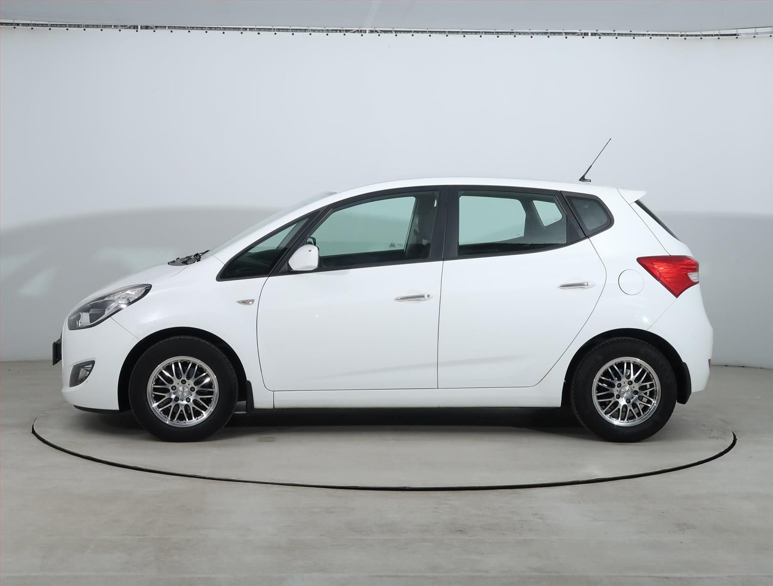 Hyundai ix20, 1.6 CVVT - fotka 3