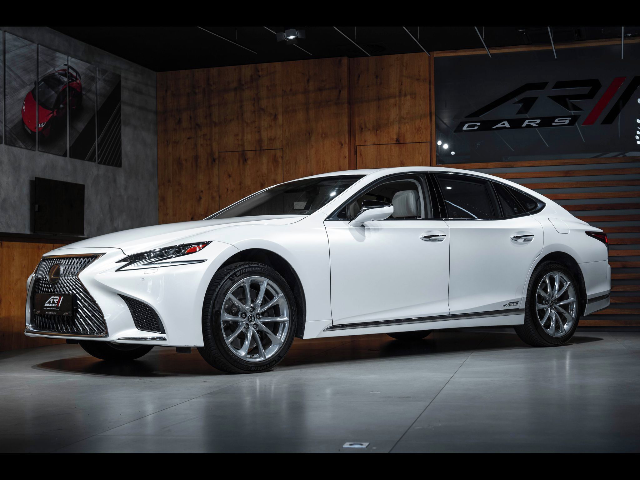 Lexus LS 500, H