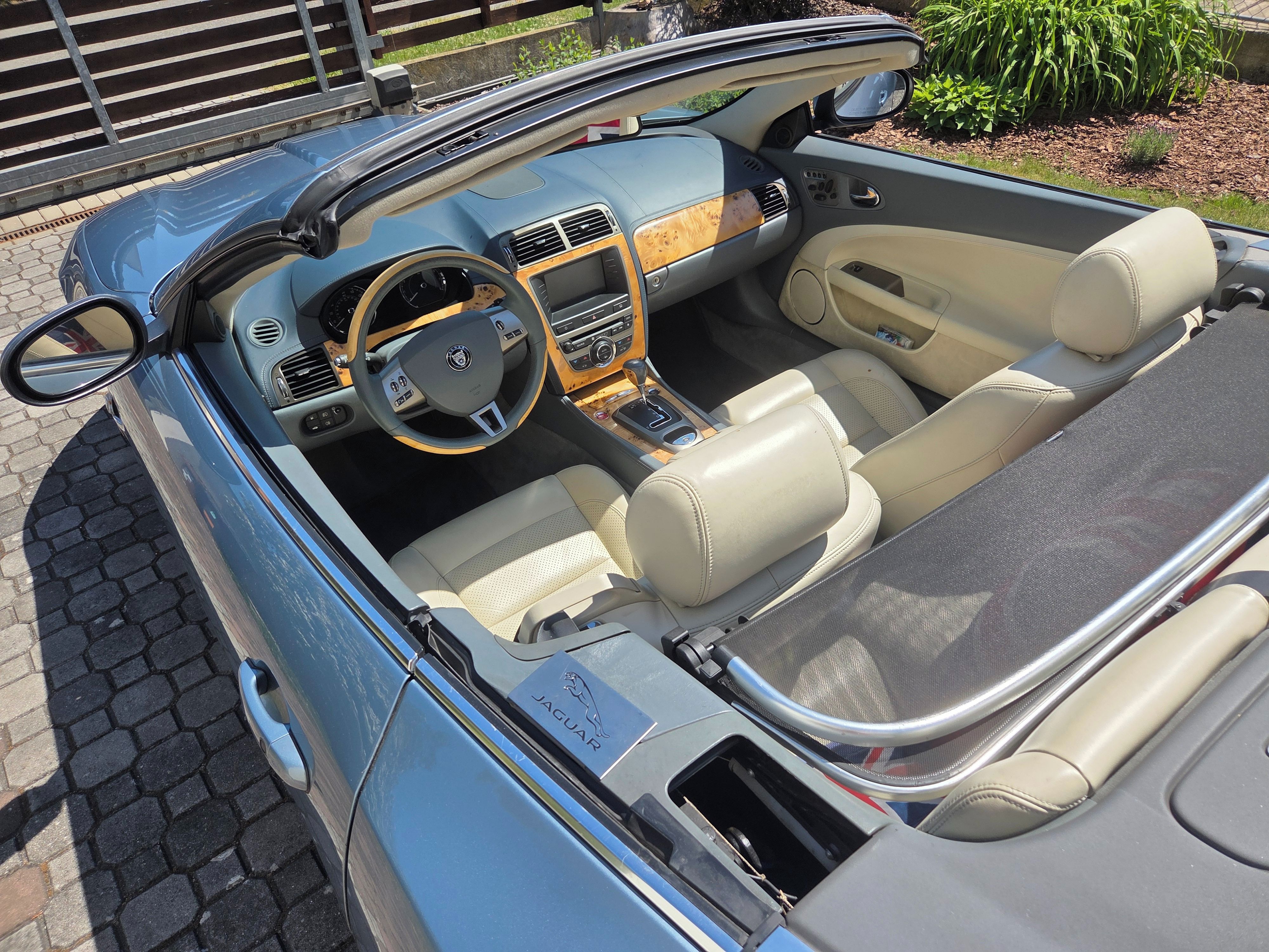 Jaguar XK8, convertible - fotka 5