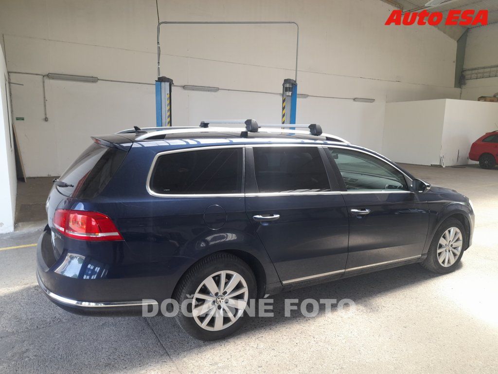 Volkswagen Passat, 1.6 - fotka 2