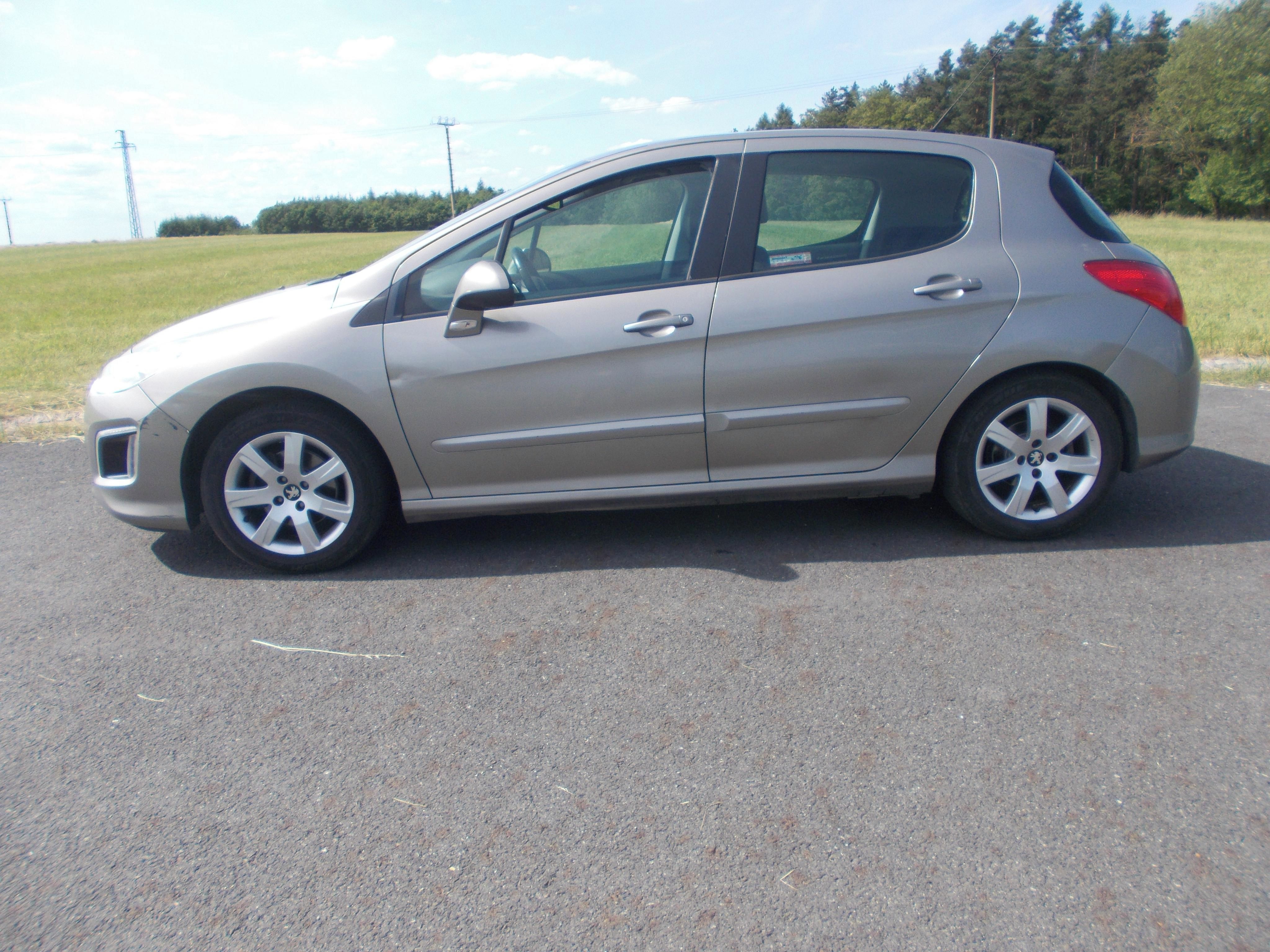 Peugeot 308, 1,6HDI automat 1maj 118 000 km - fotka 2