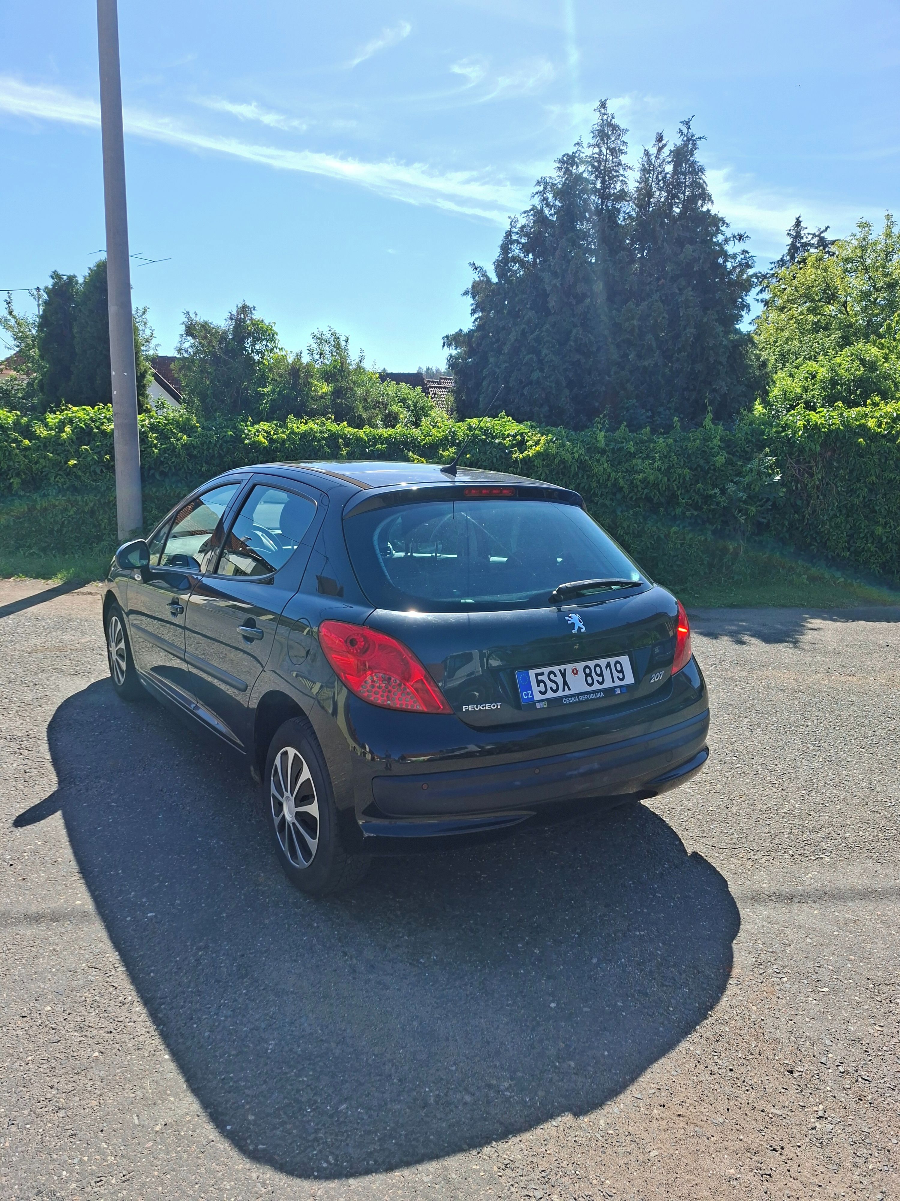 Peugeot 207, 1.4i 54kw 2007 - fotka 4