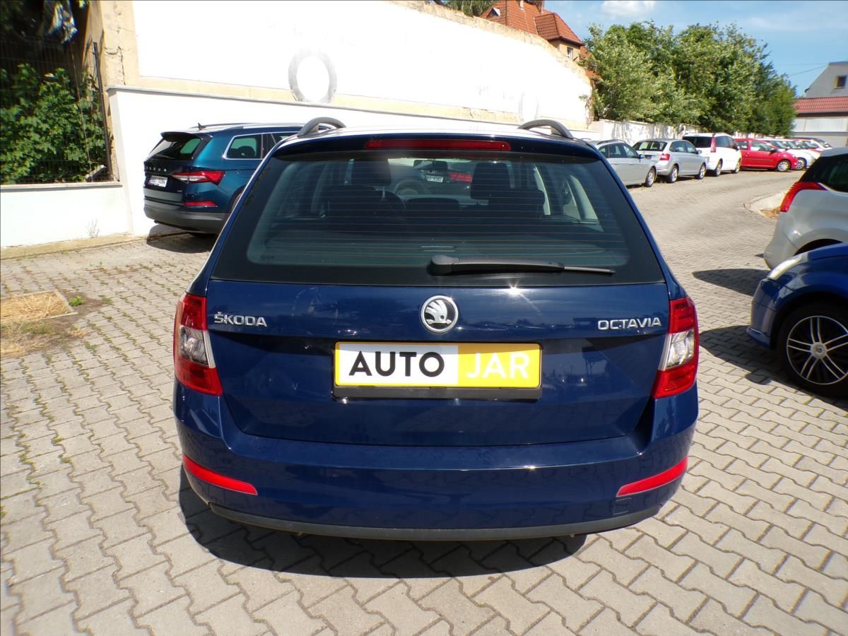 Škoda Octavia, 1,6 TDI - fotka 6