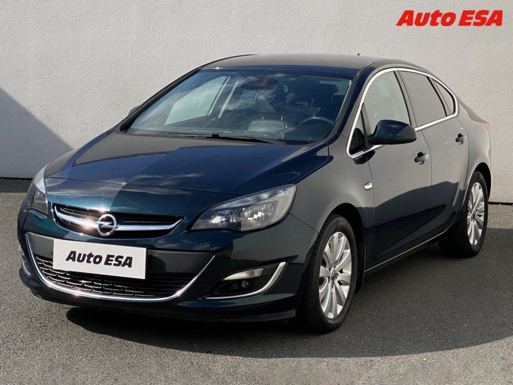 Opel Astra, 1.6 i - fotka 3