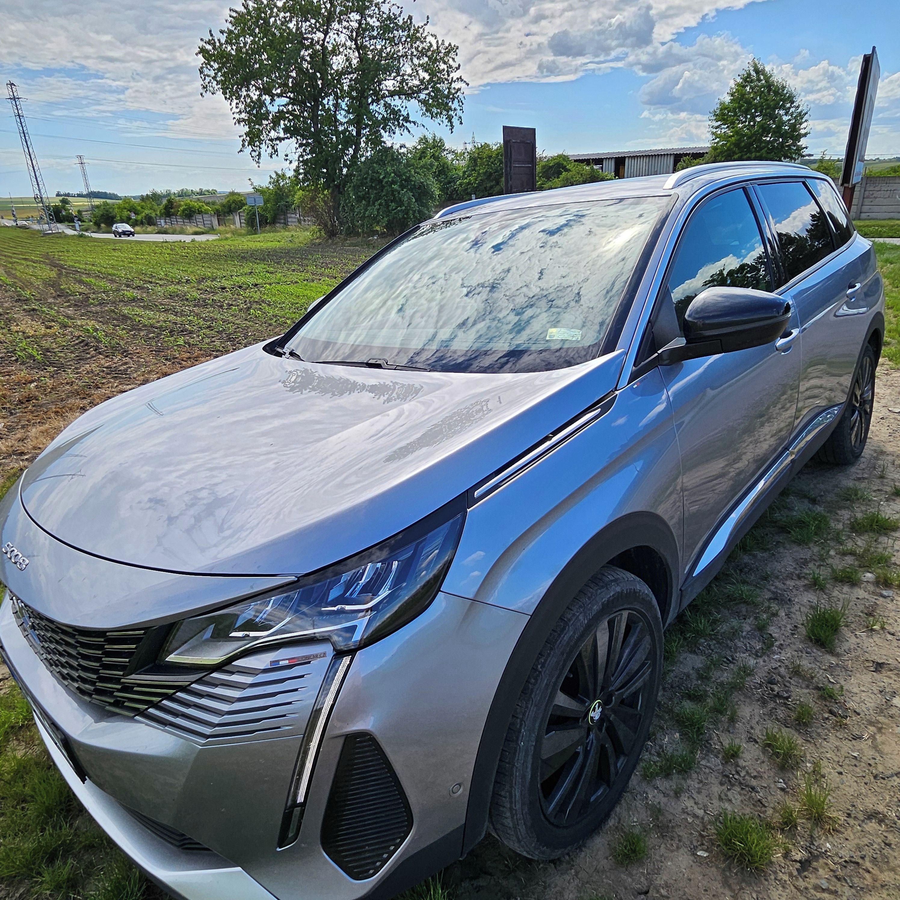 Peugeot 5008, 1.2i ALLURE 7 místné - fotka 3