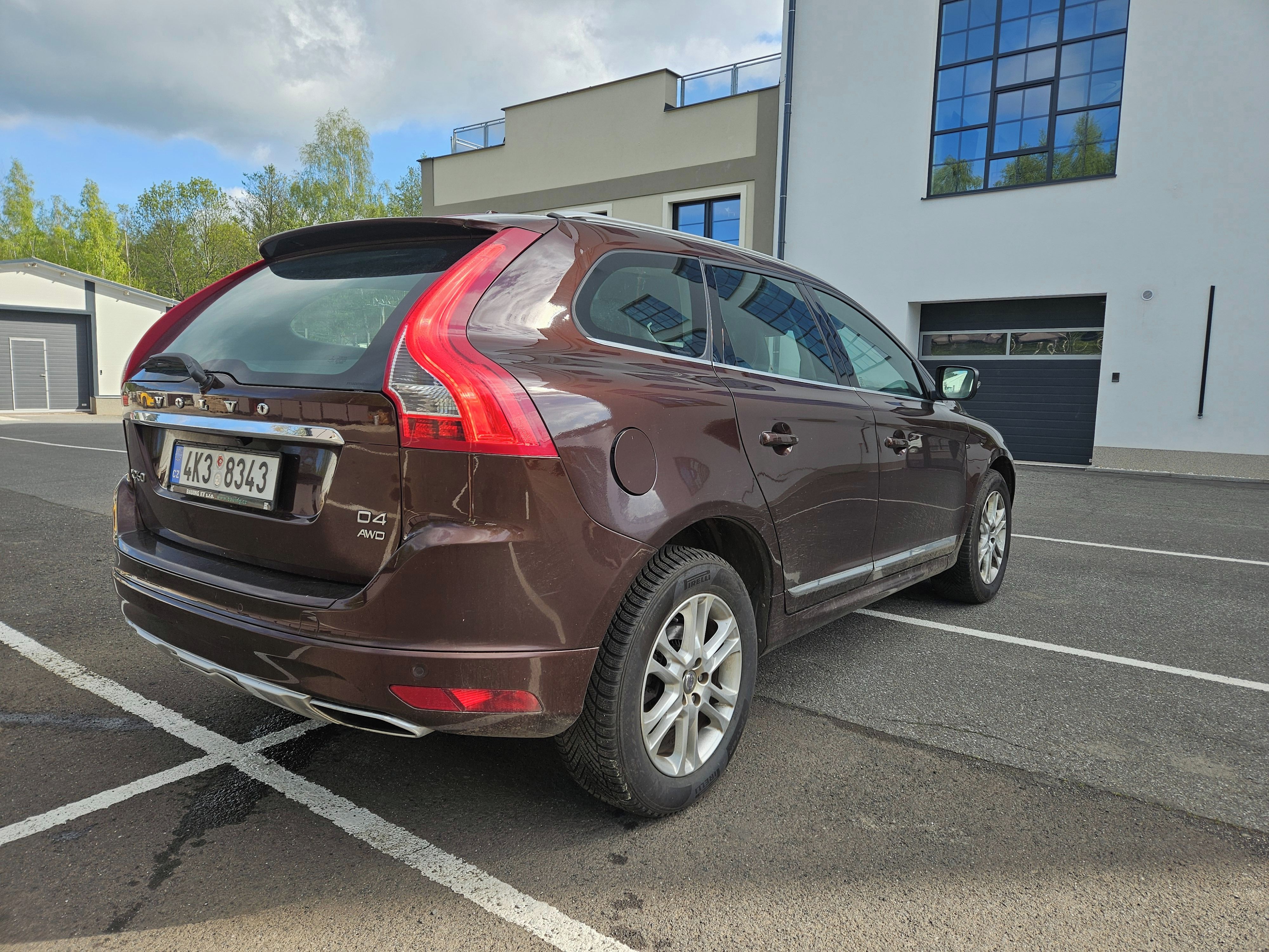 Volvo XC60, XC60 D4 169KW! AWD, KŮŽE, ACC - fotka 6