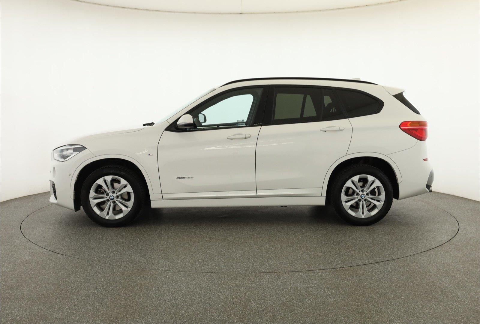 BMW X1, sDrive18d, Automat - fotka 3