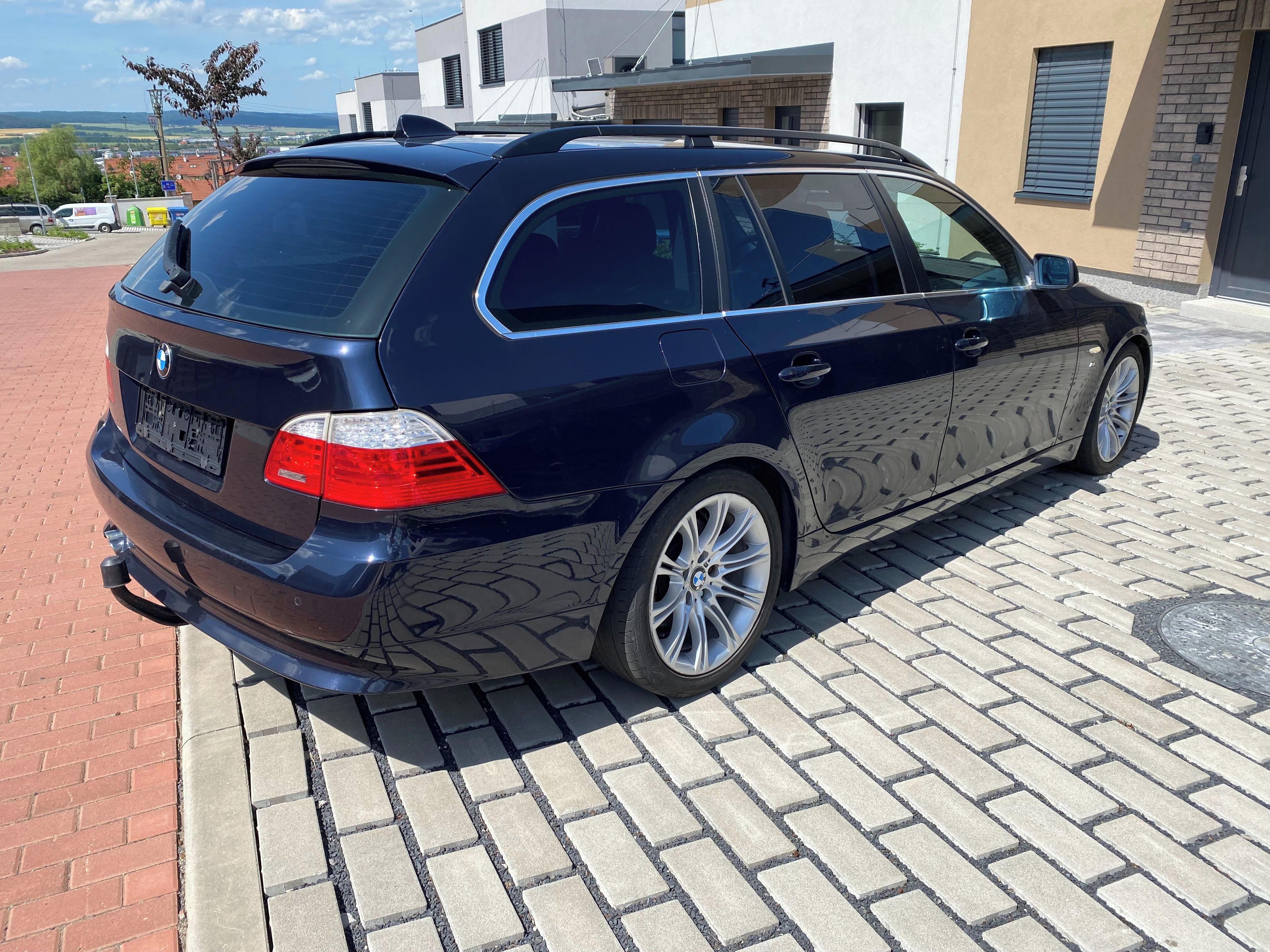 BMW Řada 5, 525d Touring, 145kW, kůže, R18 - fotka 6
