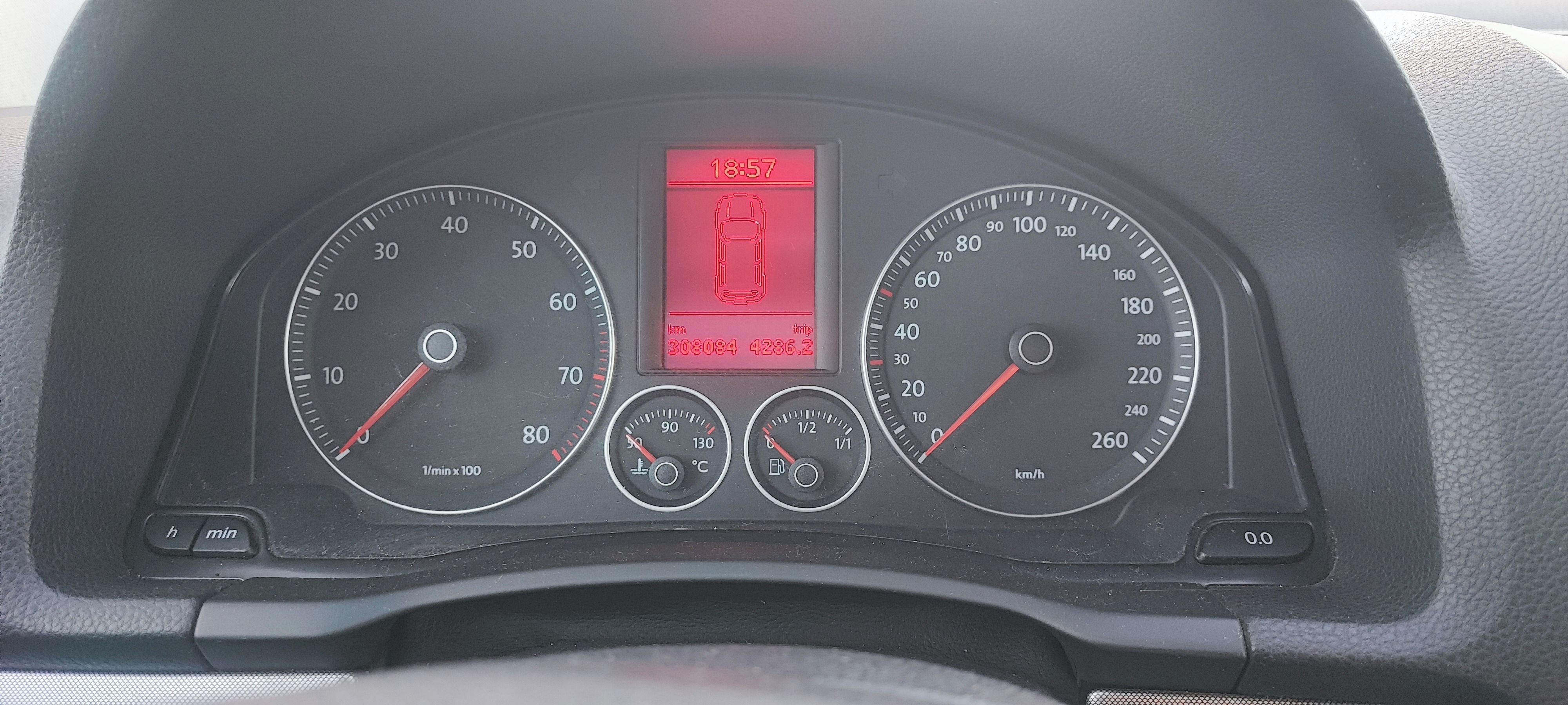 Volkswagen Golf Variant, 1,4 TSI servisováno - fotka 4