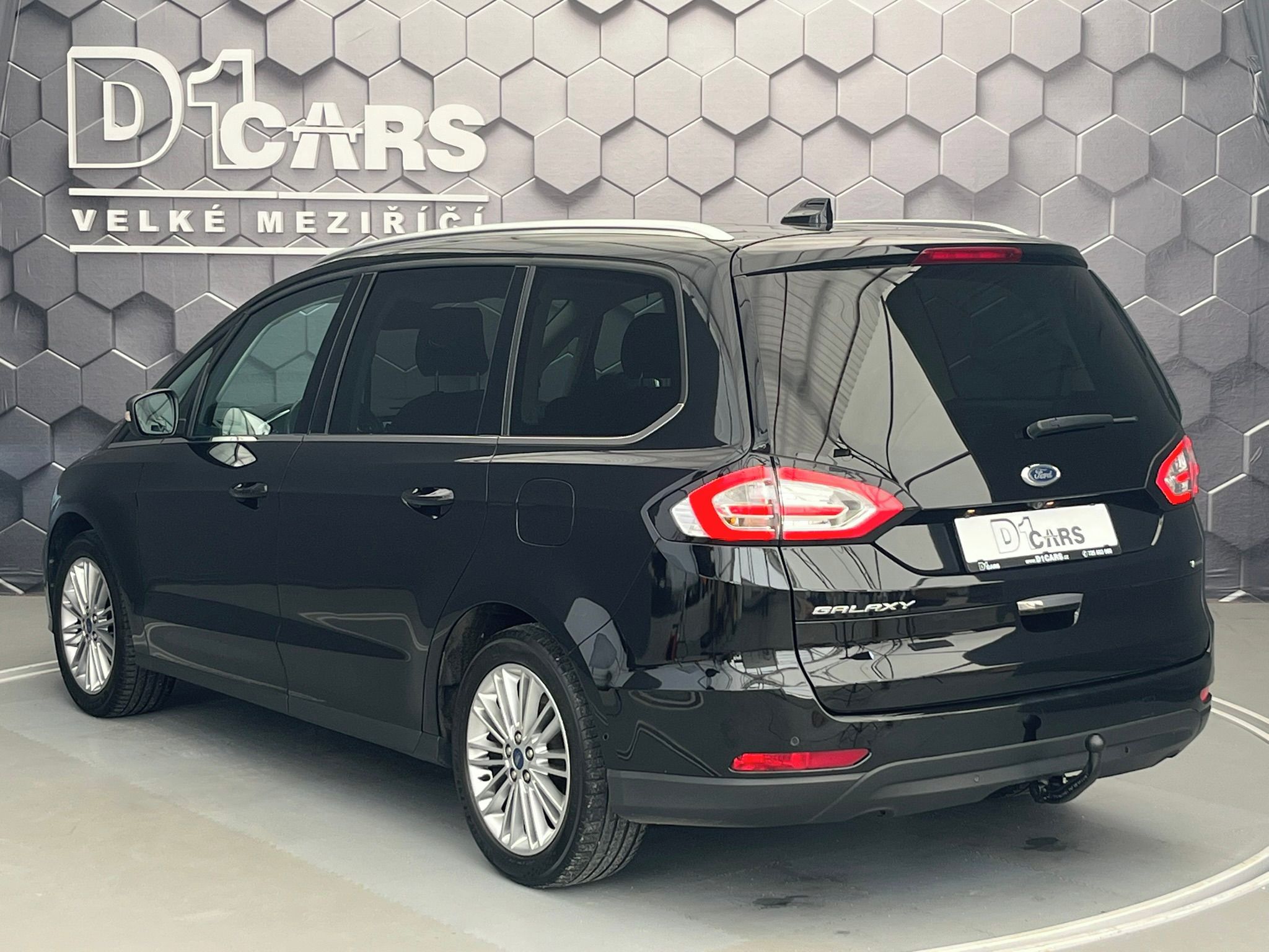 Ford Galaxy, 2.5 FHEV VIGNALE TAŽNÉ 7 MÍST - fotka 2