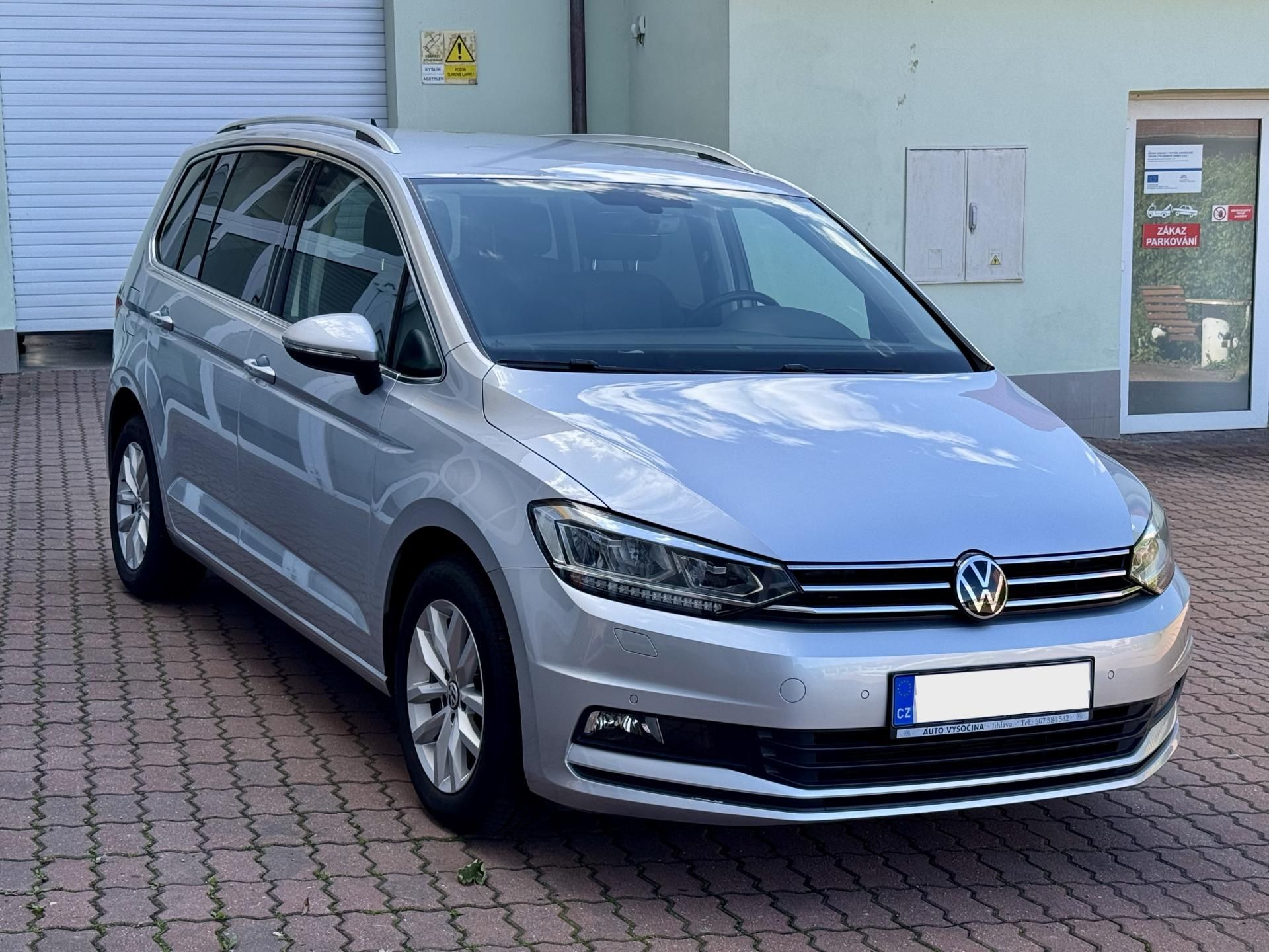 Volkswagen Touran, 2.0TDI DSG ČR 1.majitel - fotka 4