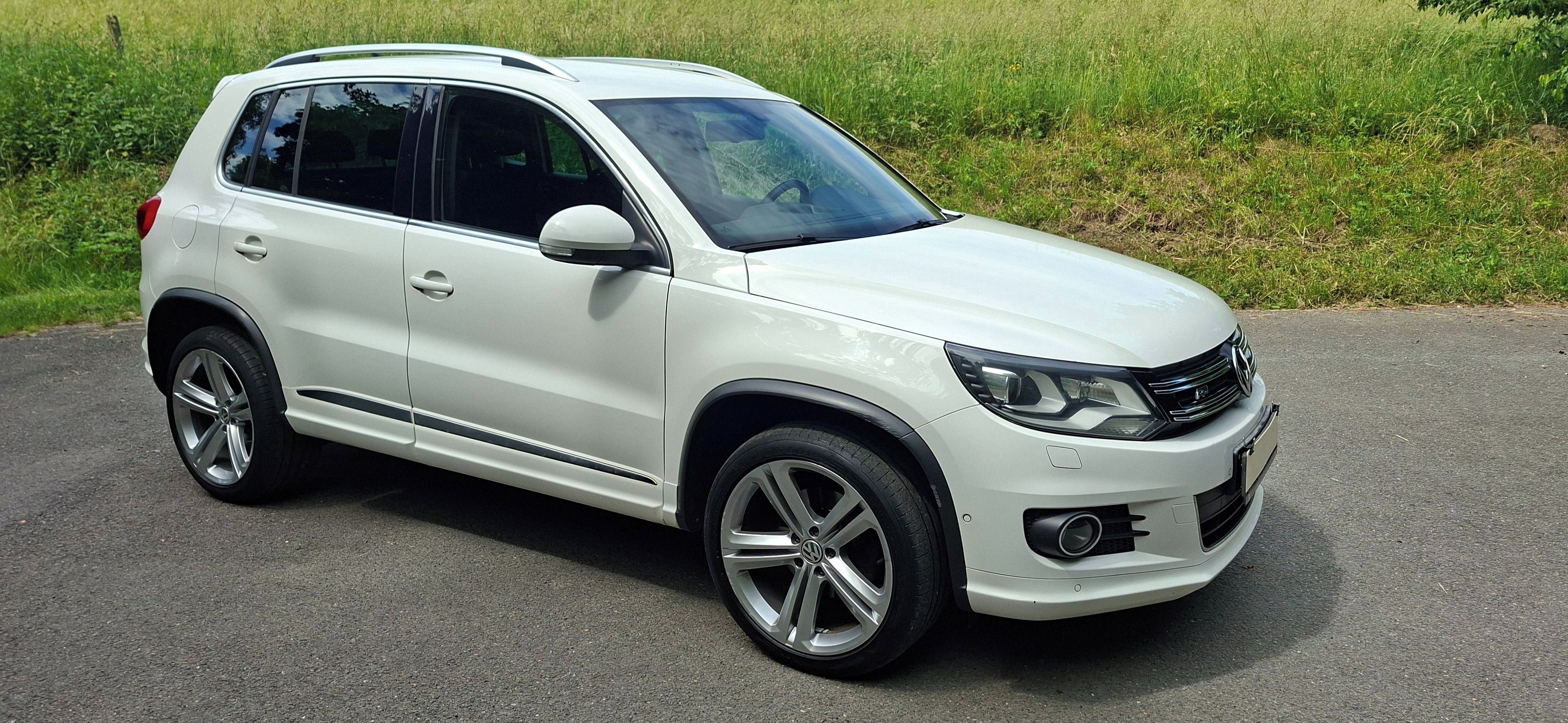 Volkswagen Tiguan, R-line, 130 KW 4x4,DSG, 2.maj. - fotka 2