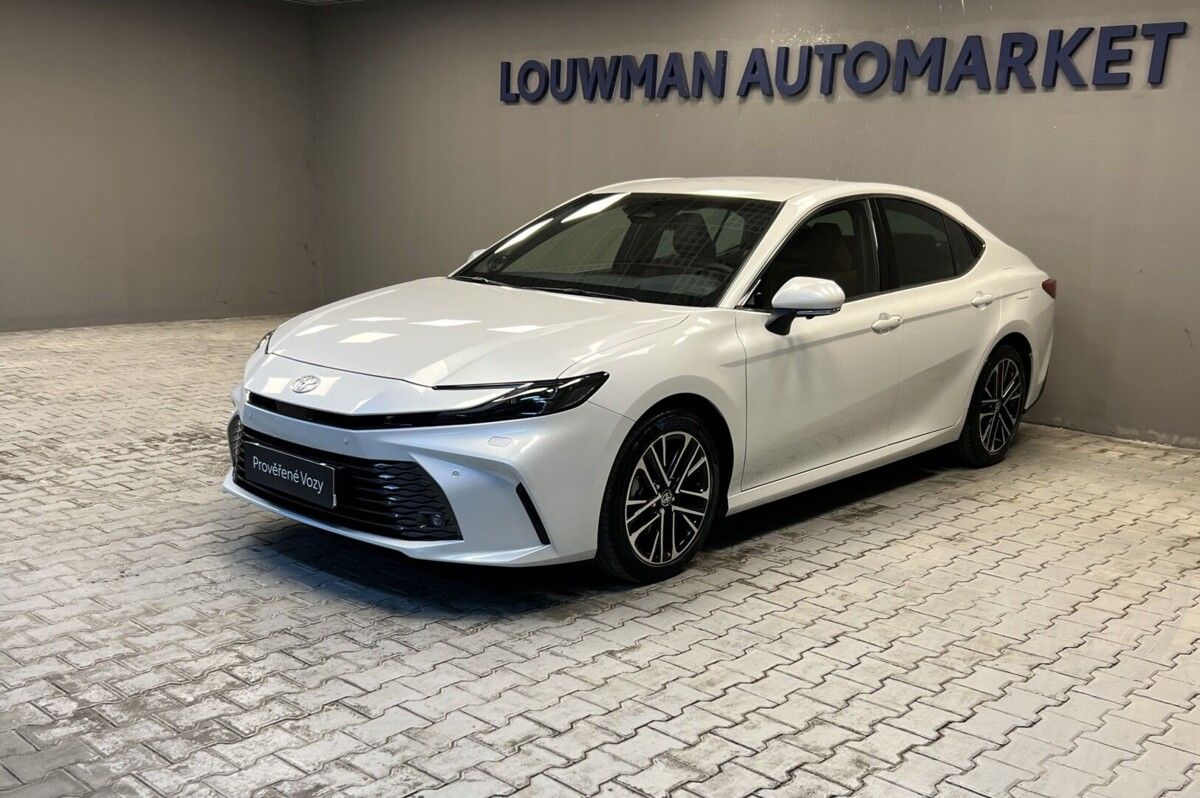 Toyota Camry, 2.5 Hybrid AT EXECUTIVE
