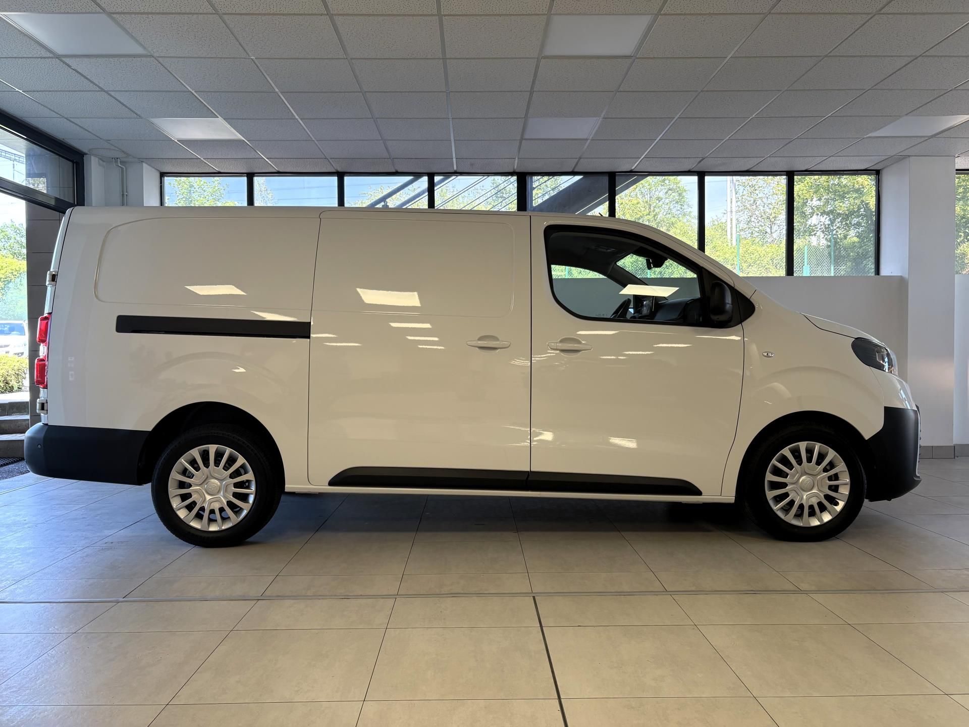 Toyota Proace, 2.2L Diesel,Active MultimediaN - fotka 3