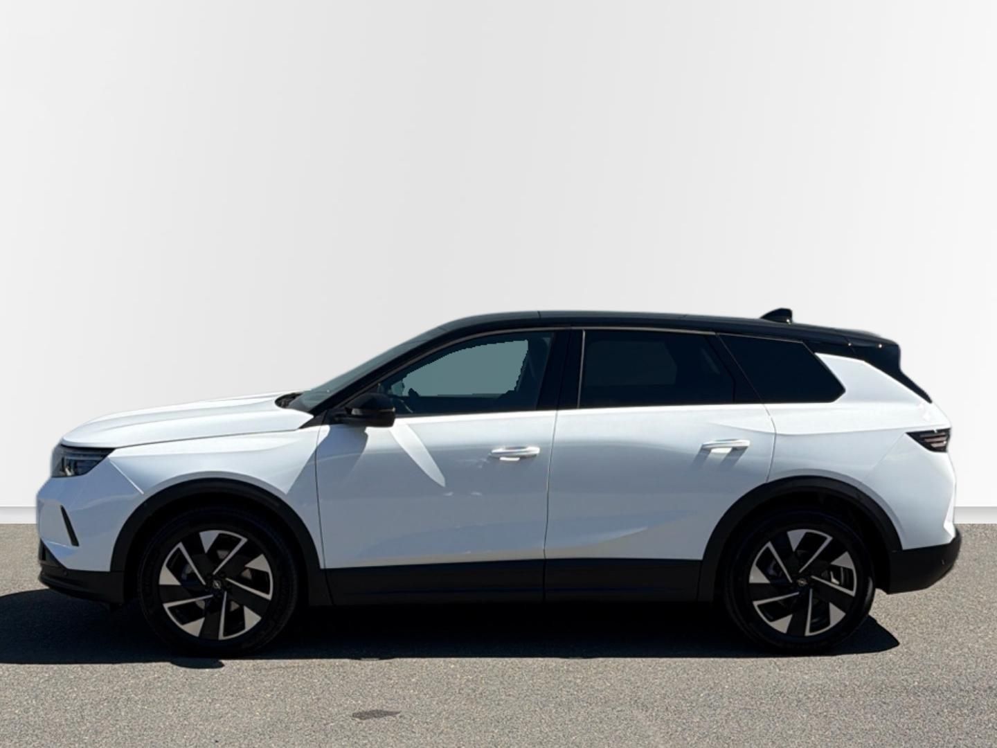 Opel Grandland, 1.2Hybrid Turbo 145k 107kW GS - fotka 2