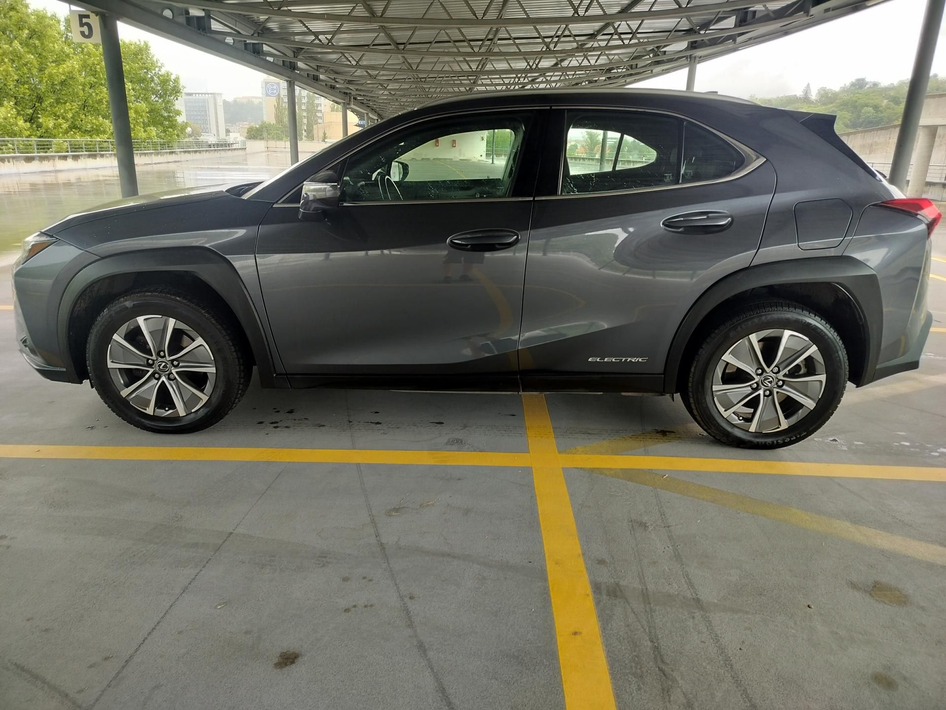 Lexus UX 300e, Bussines, Alcantara - fotka 4
