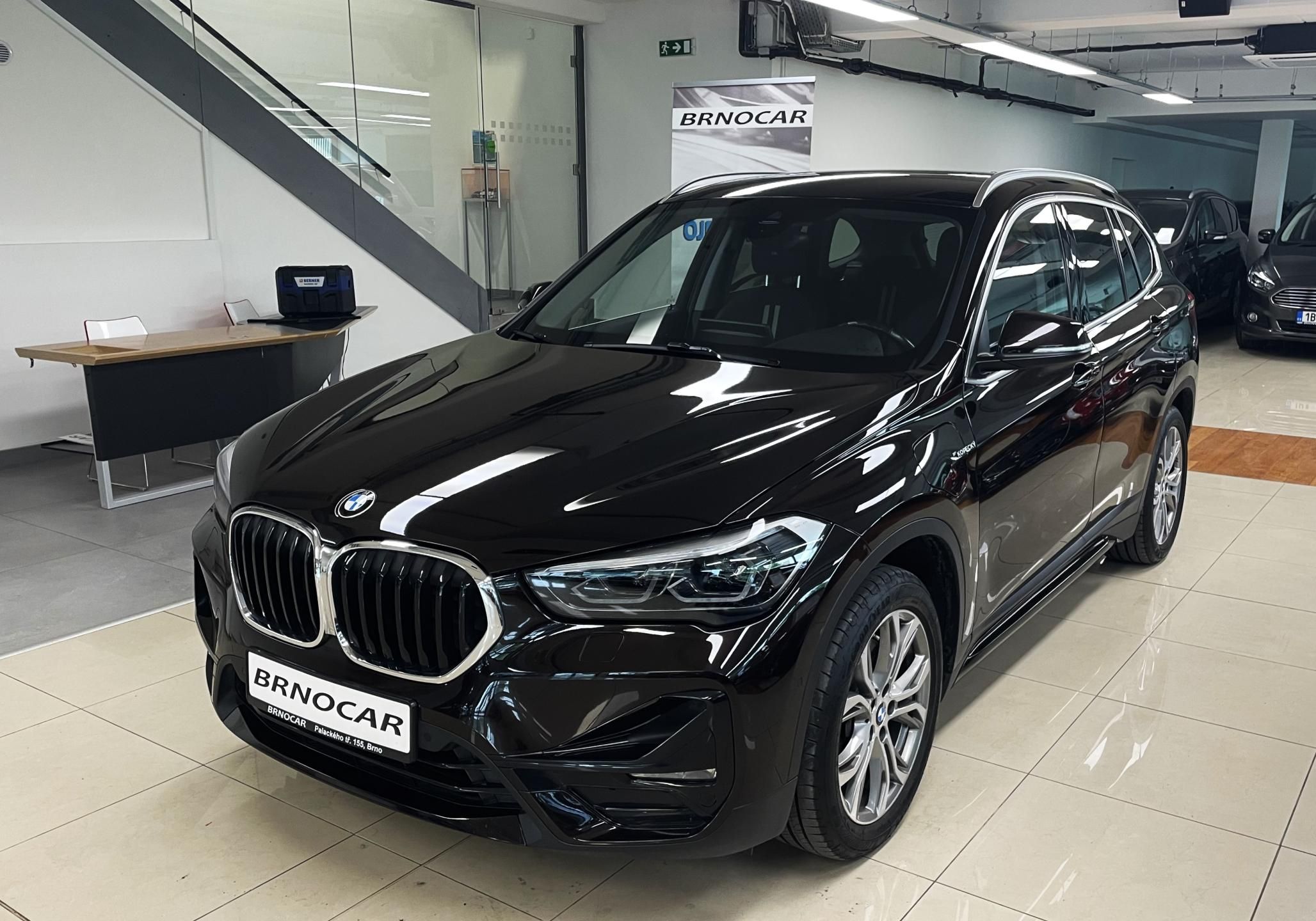 BMW X1, xDrive25e, ČR, 1.MAJ - fotka 3