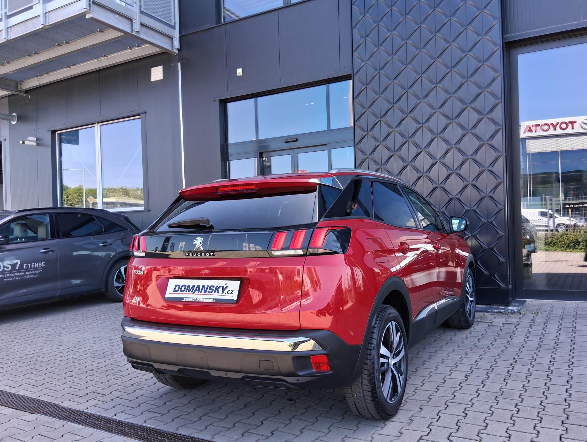 Peugeot 3008, ALLURE 1.2 PureTech 96 kW - fotka 3