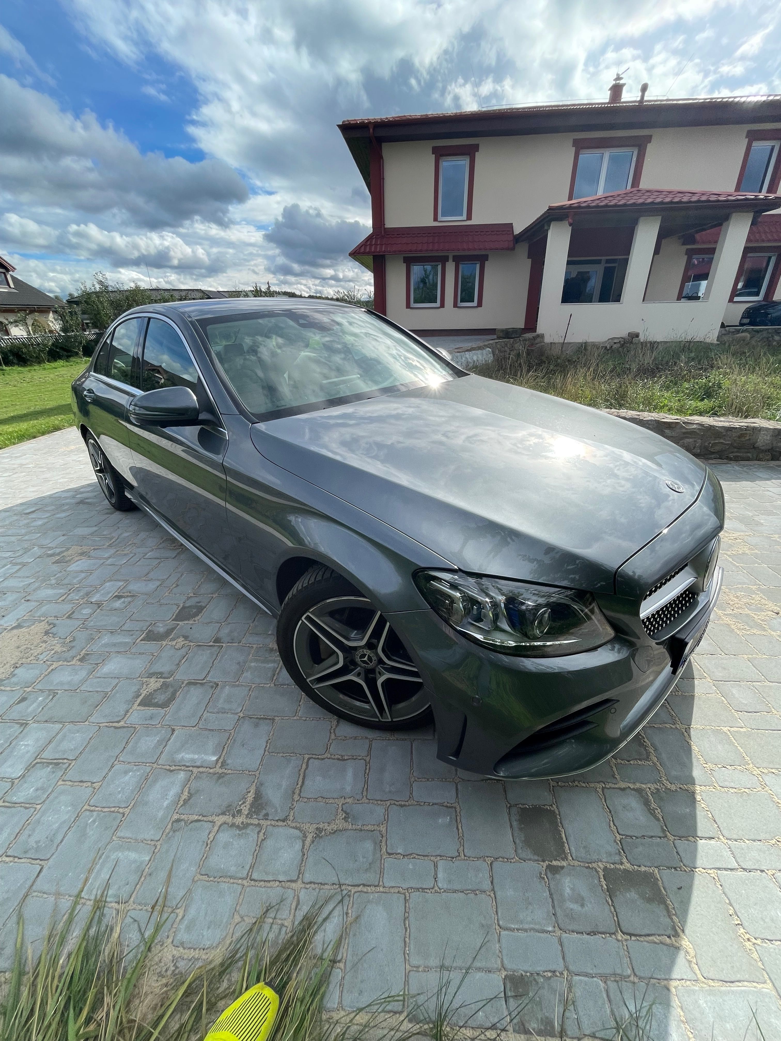 Mercedes-Benz Třídy C, Mercedes Benz C300 AMG - fotka 2