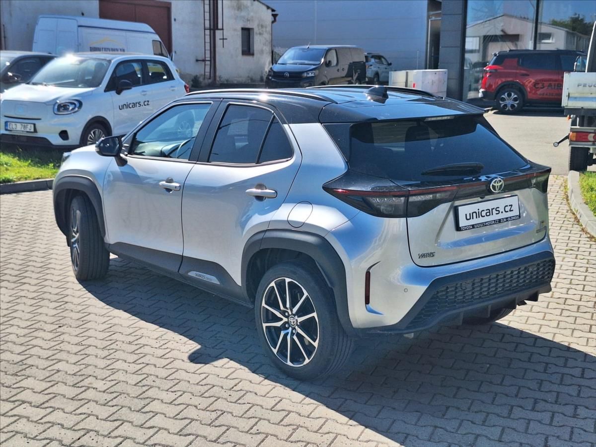 Toyota Yaris Cross, 1,5 HEV FWD  GR sport ČR - fotka 5