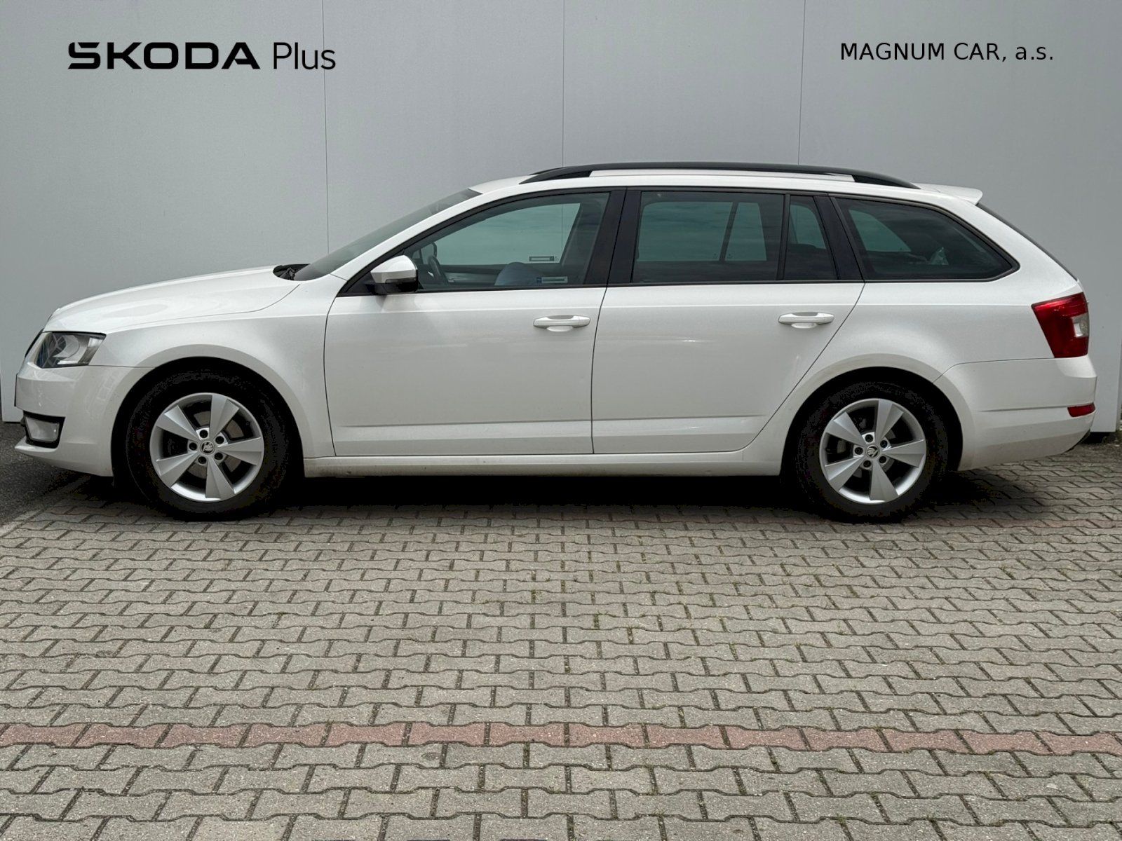 Škoda Octavia, COMBI AMBITION 1.6TDI/81 kW - fotka 3
