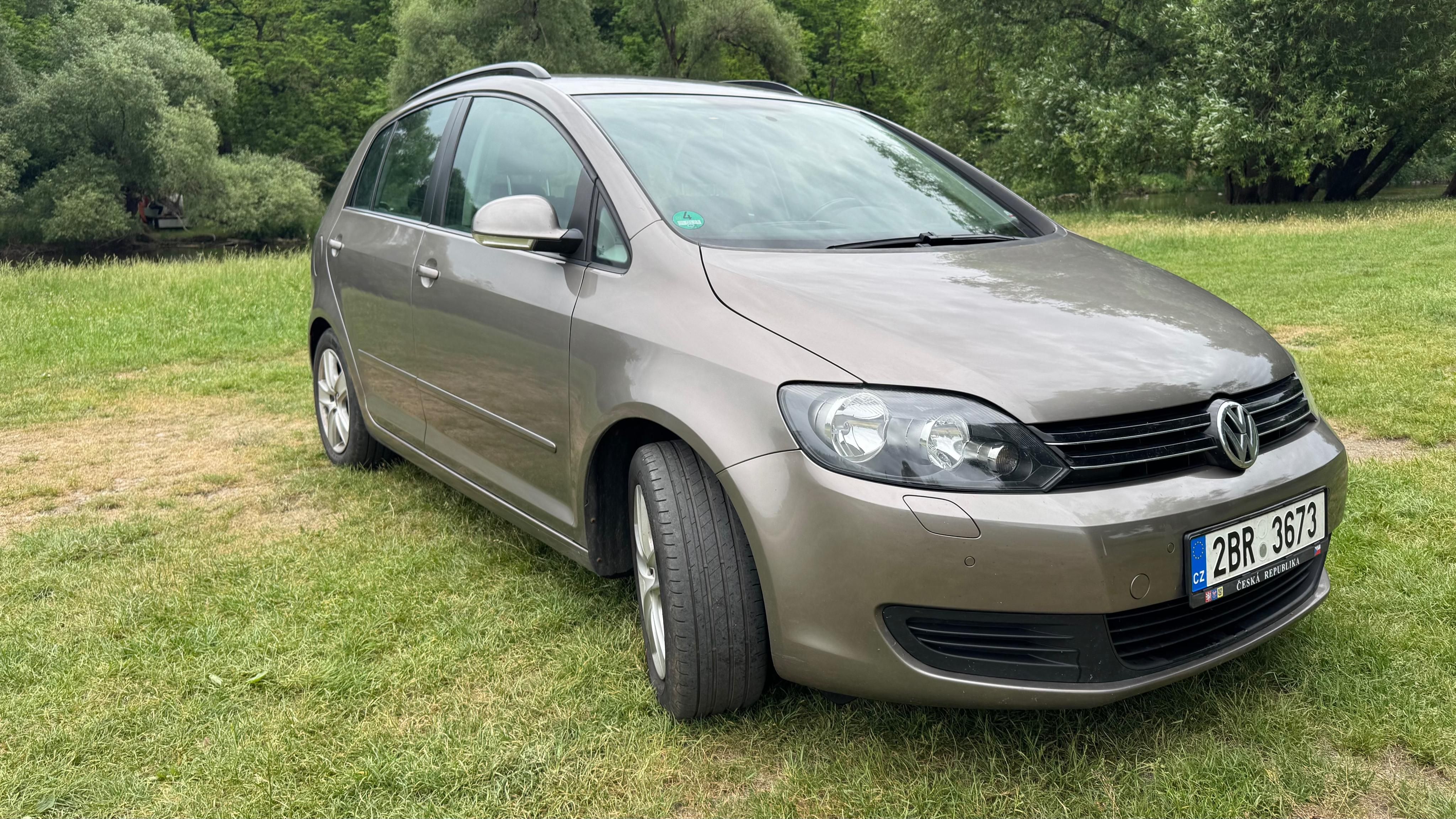 Volkswagen Golf Plus, 1.6 MPI 75 kW, tažné - fotka 3