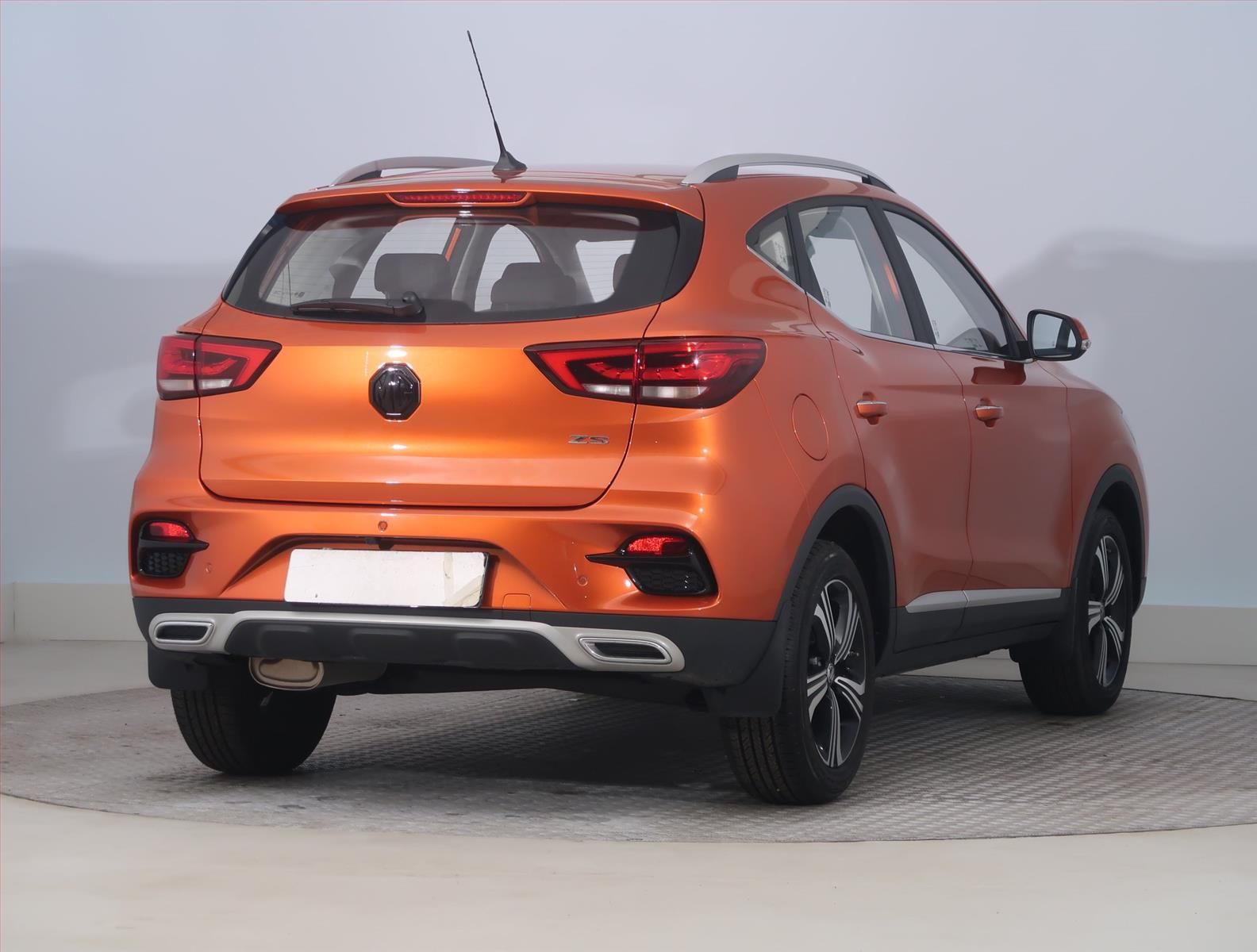 MG ZS, 1.5, Essential Plus, ČR,1.maj - fotka 5