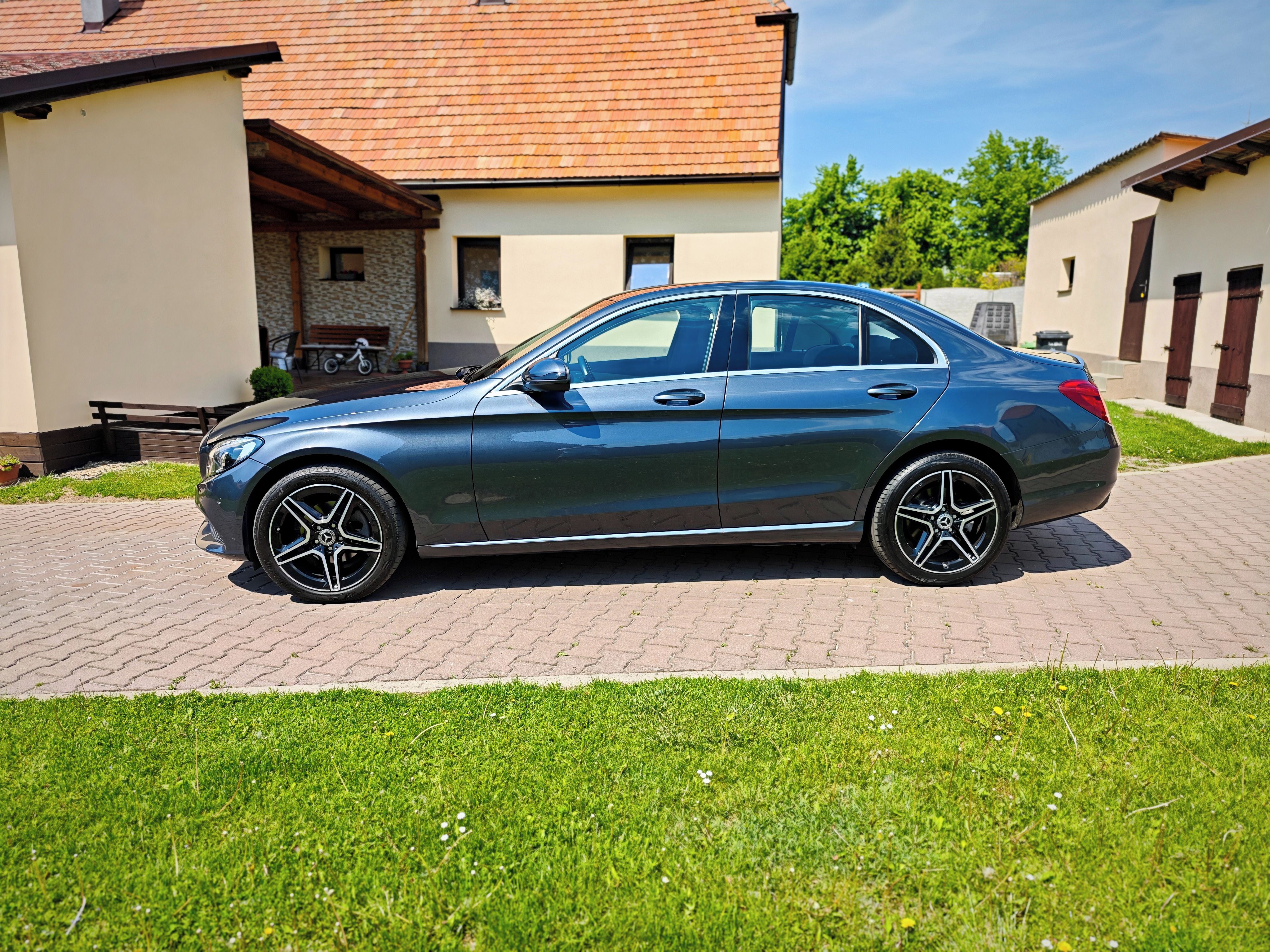 Mercedes-Benz Třídy C, 10/2017 SERVIS AMG kola - fotka 4