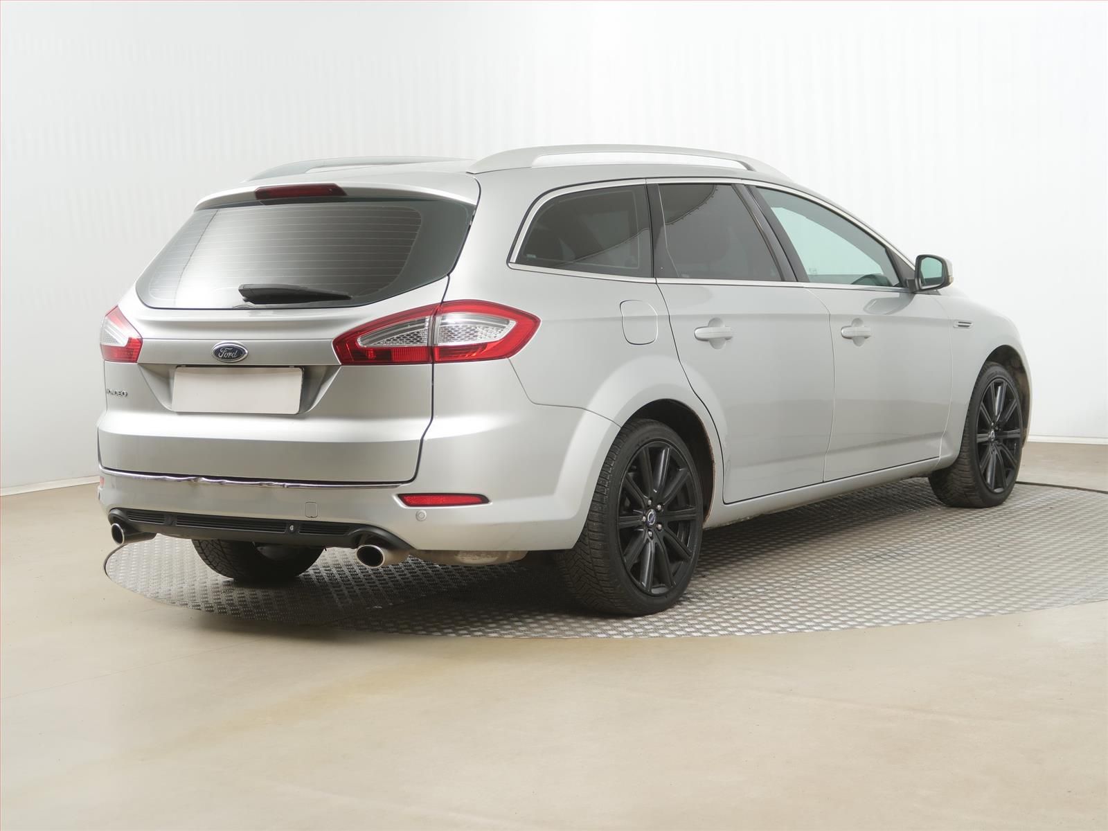 Ford Mondeo, 2.2 TDCi, Automatická klima - fotka 5