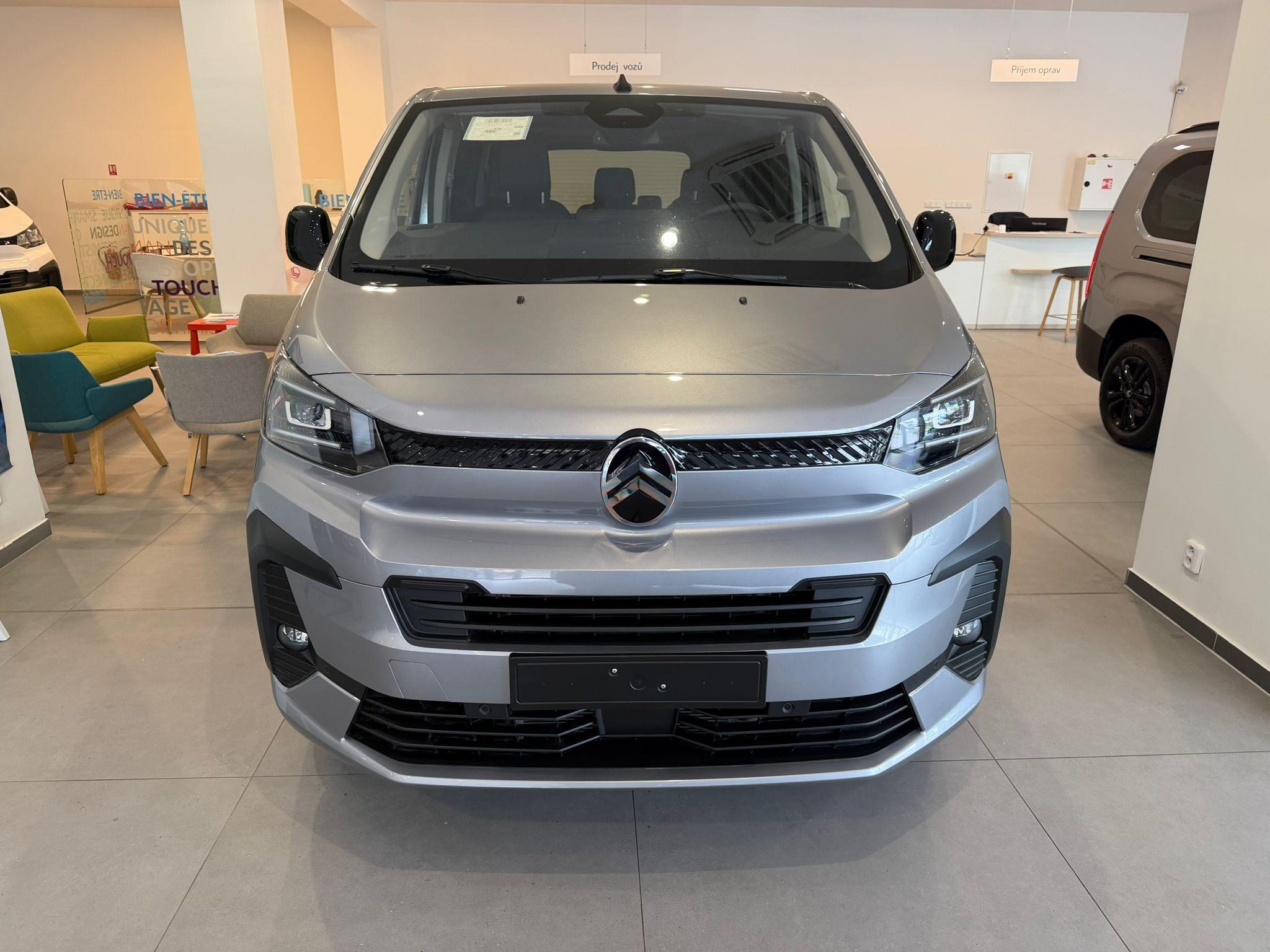 Citroën SpaceTourer, SHINE L3 2.2 BlueHDi 180 S&S - fotka 3