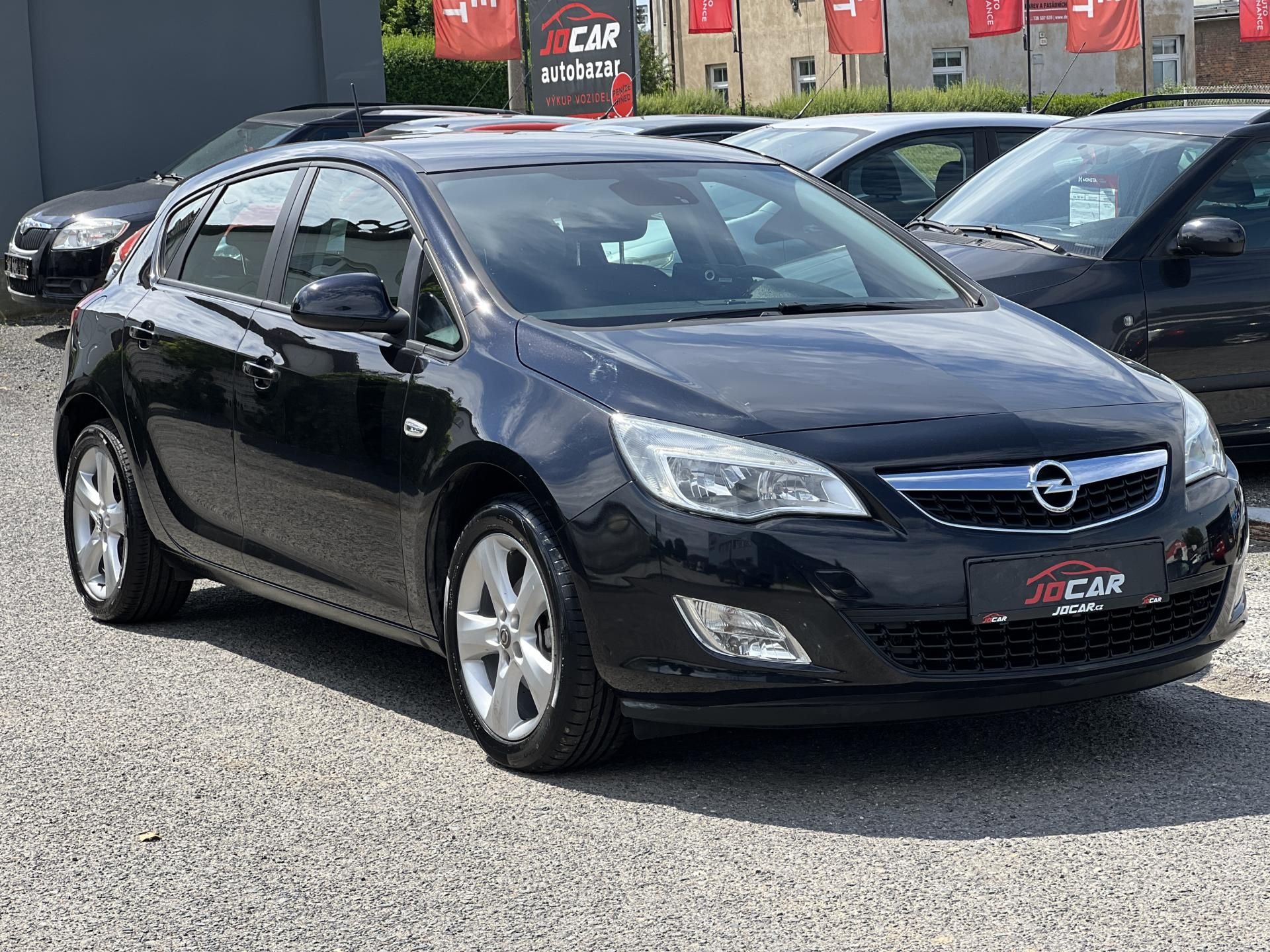 Opel Astra, 1.4i 16v KAMERA TEMPOMAT ALU - fotka 3