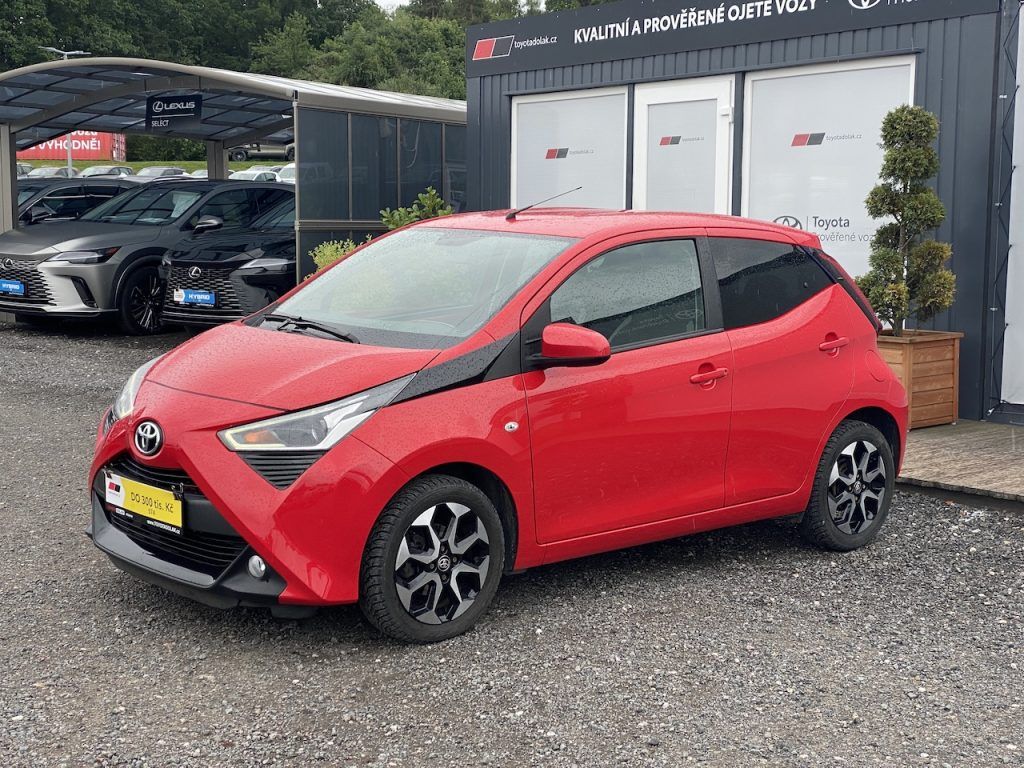 Toyota Aygo, 1.0i, ČR, X-play, automat - fotka 3