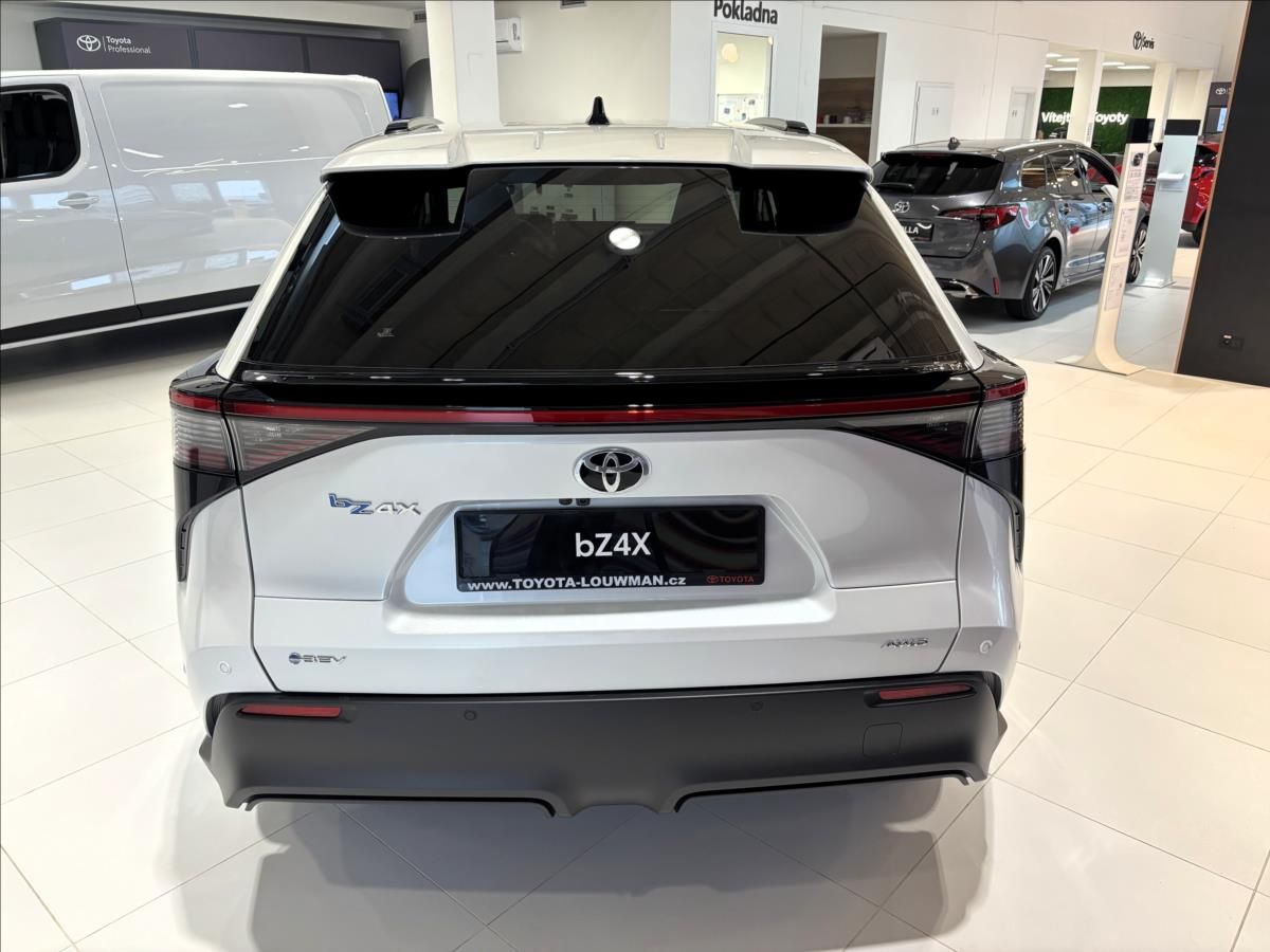 Toyota bZ4X, 4X4  Executive 73,1 kWh - fotka 6
