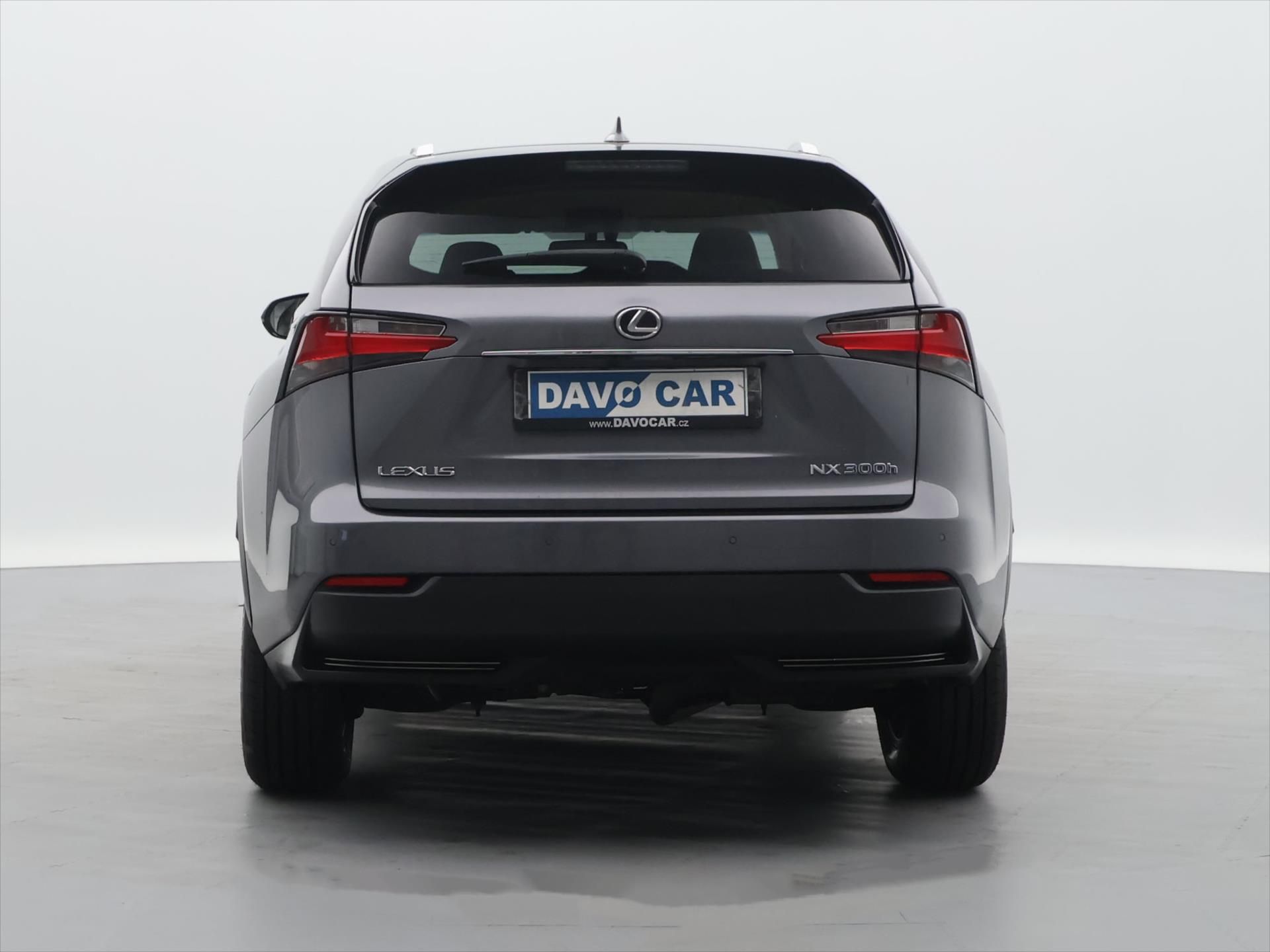 Lexus NX 300h, 2,5 145kW 4WD Premium AUT - fotka 6
