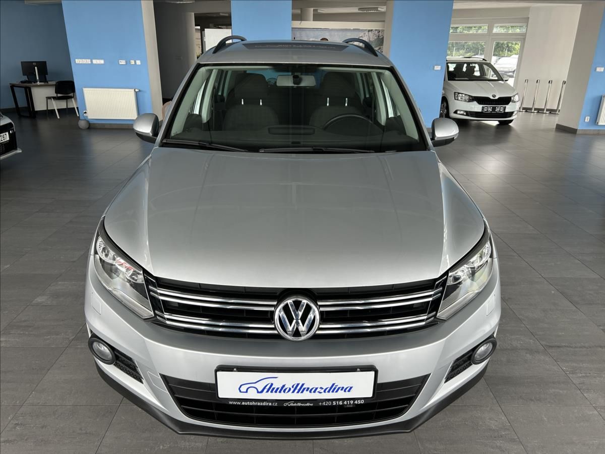 Volkswagen Tiguan, 2,0   TDI,1.MAJ,SERVISKA,TAŽNÉ - fotka 2