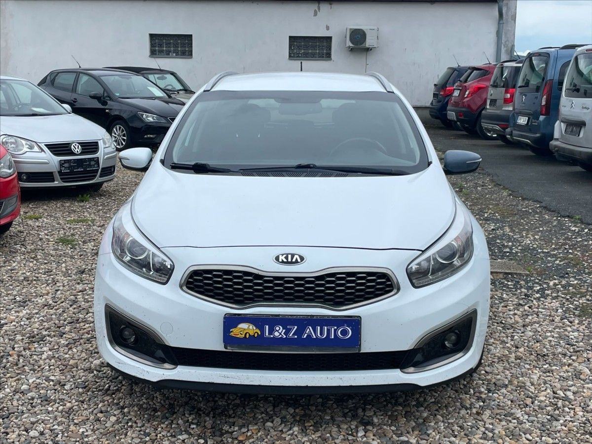 Kia Cee´d, 1,6 GDi - fotka 2