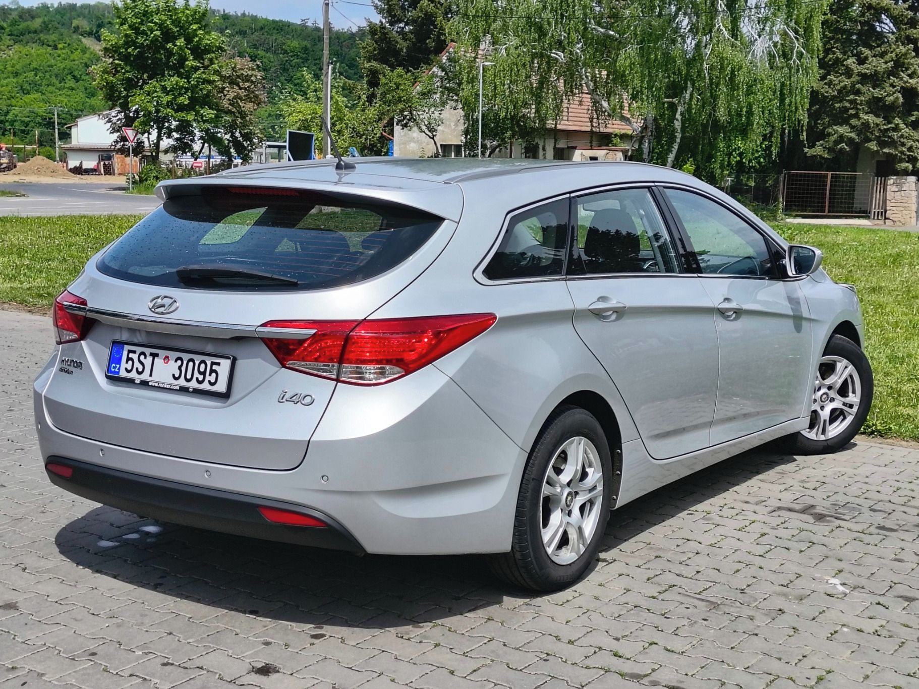 Hyundai i40, 1.6 GDI 99kW, navi+hf, tažné z - fotka 5