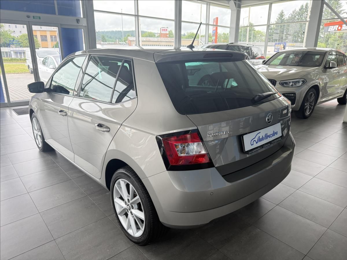 Škoda Fabia, 1,2   TSI 66kW,JOY,1.MAJ,SERVI - fotka 4