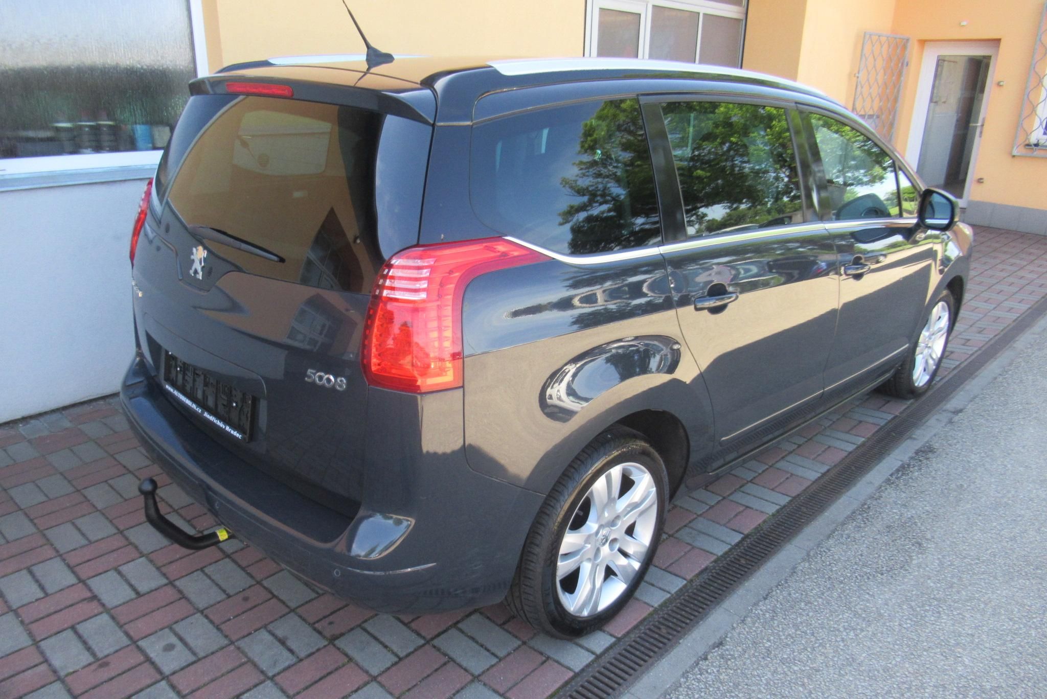Peugeot 5008, 1.6 HDi AUT.KLIMA TAŽNÉ 7 MÍST - fotka 2