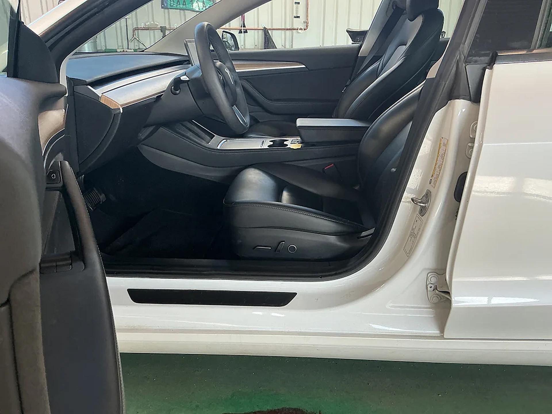 Tesla Model 3, Long Range AWD 82 kWh - fotka 6